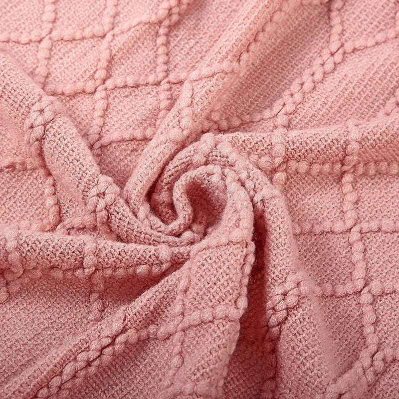 Übergroße Strickwurfdecke mit Quastenkanten und strukturiertem Gewebe