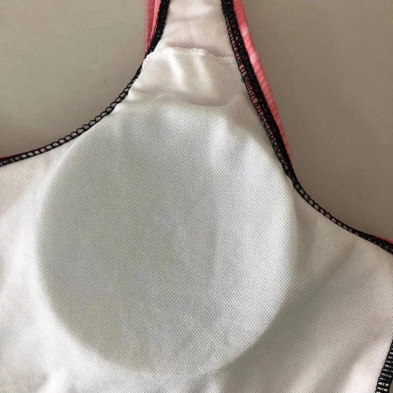 Rückenfreier Badeanzug mit Farbverlauf und breiten Trägern elegant