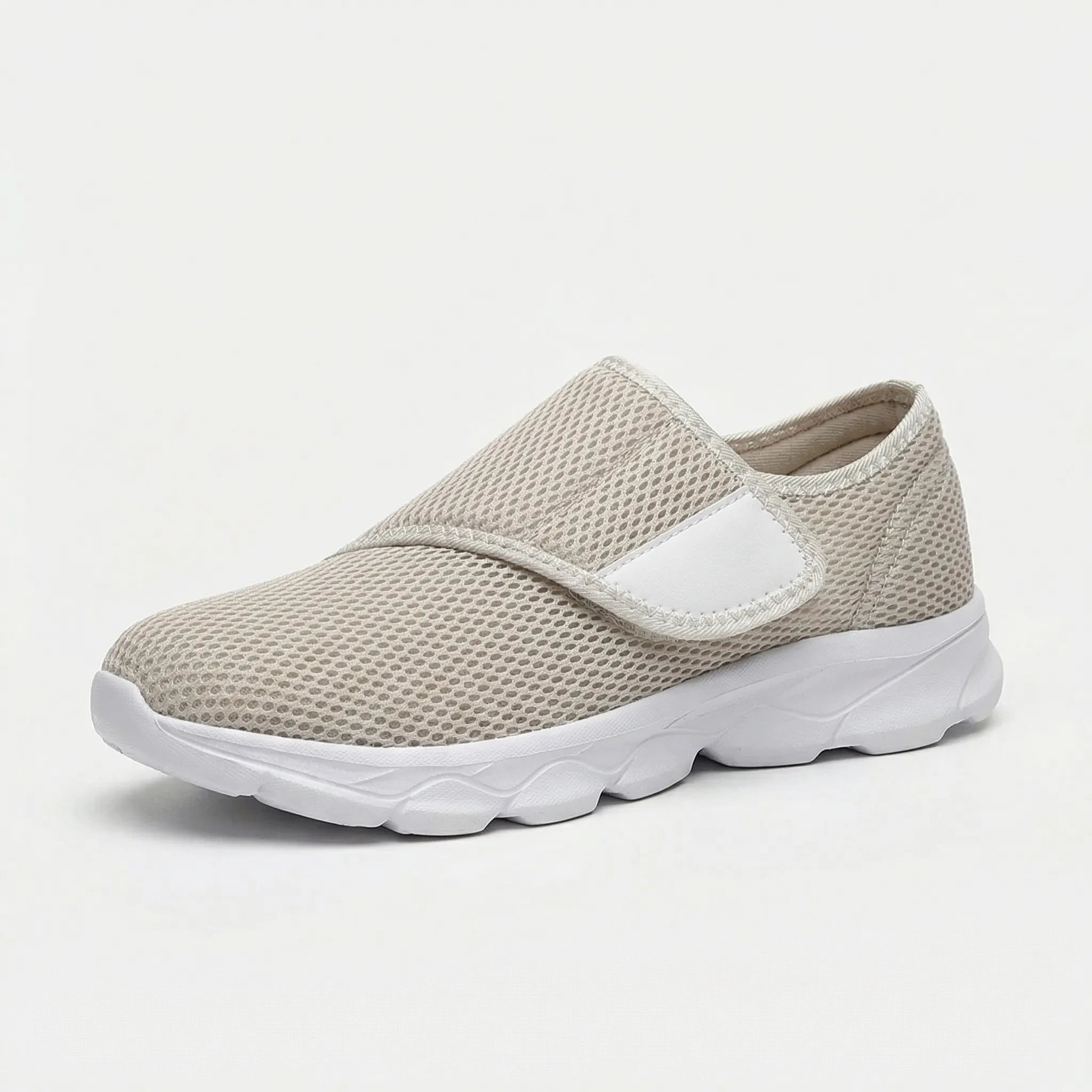 Weitschafts-Gehschuh mit geräumiger Zehenbox und atmungsaktivem Mesh-Schaft