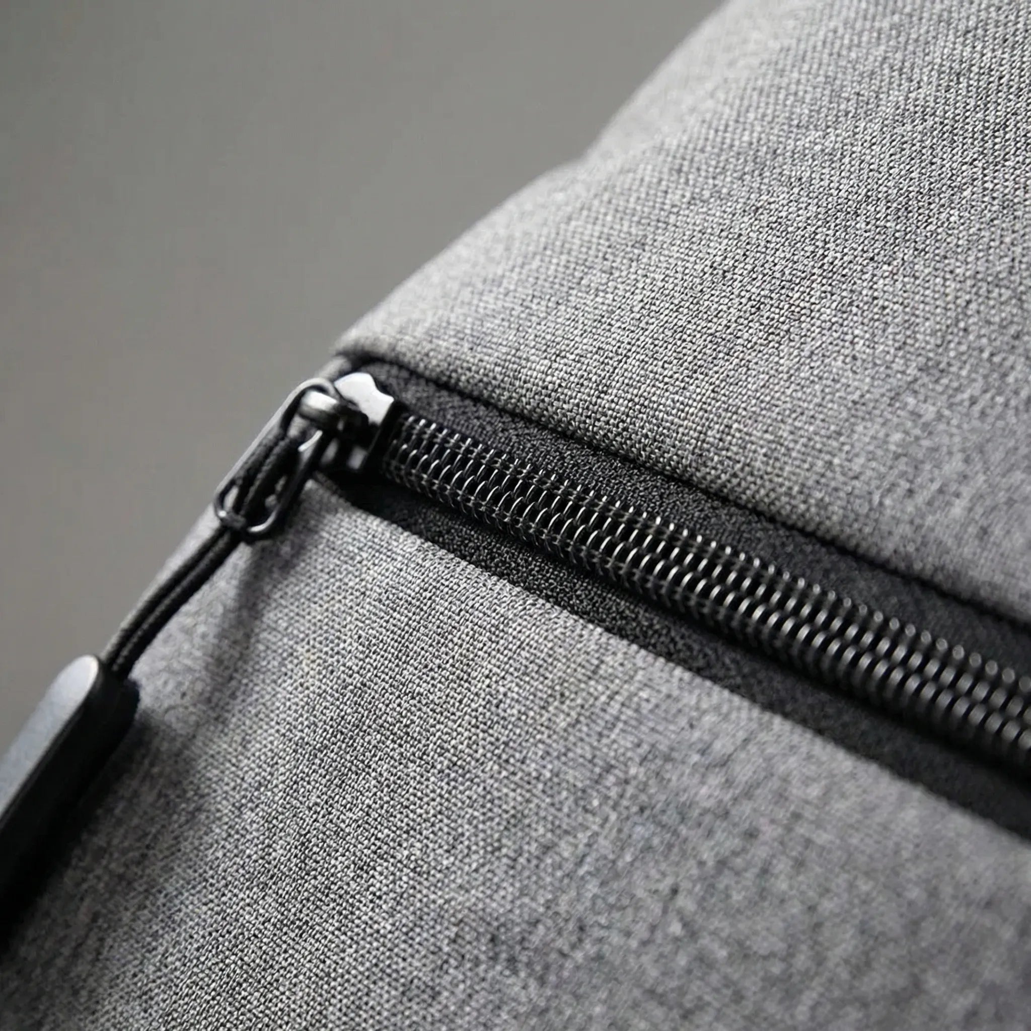 Wasserabweisender Laptop-Rucksack mit USB-Ladeport und Laptop-Fach