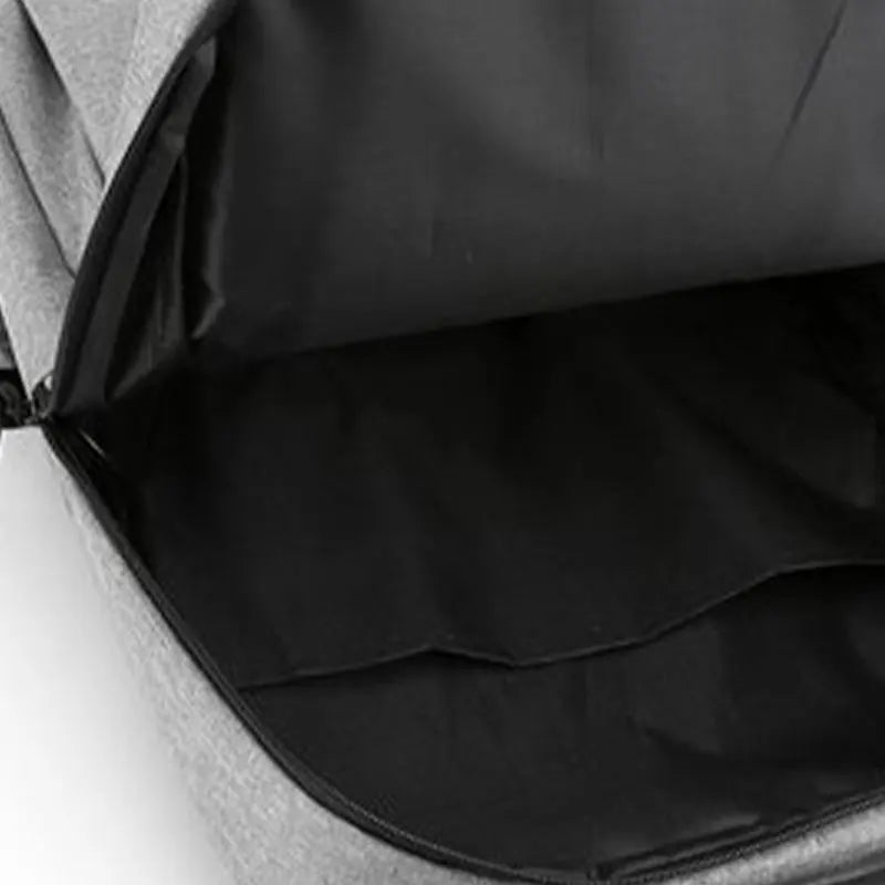 Wasserabweisender Laptop-Rucksack mit USB-Ladeport und Laptop-Fach