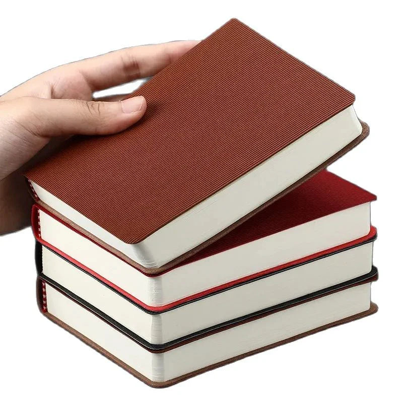 Kompaktes A6-Notizbuch mit Fadenheftung 360 Seiten liniert blanko