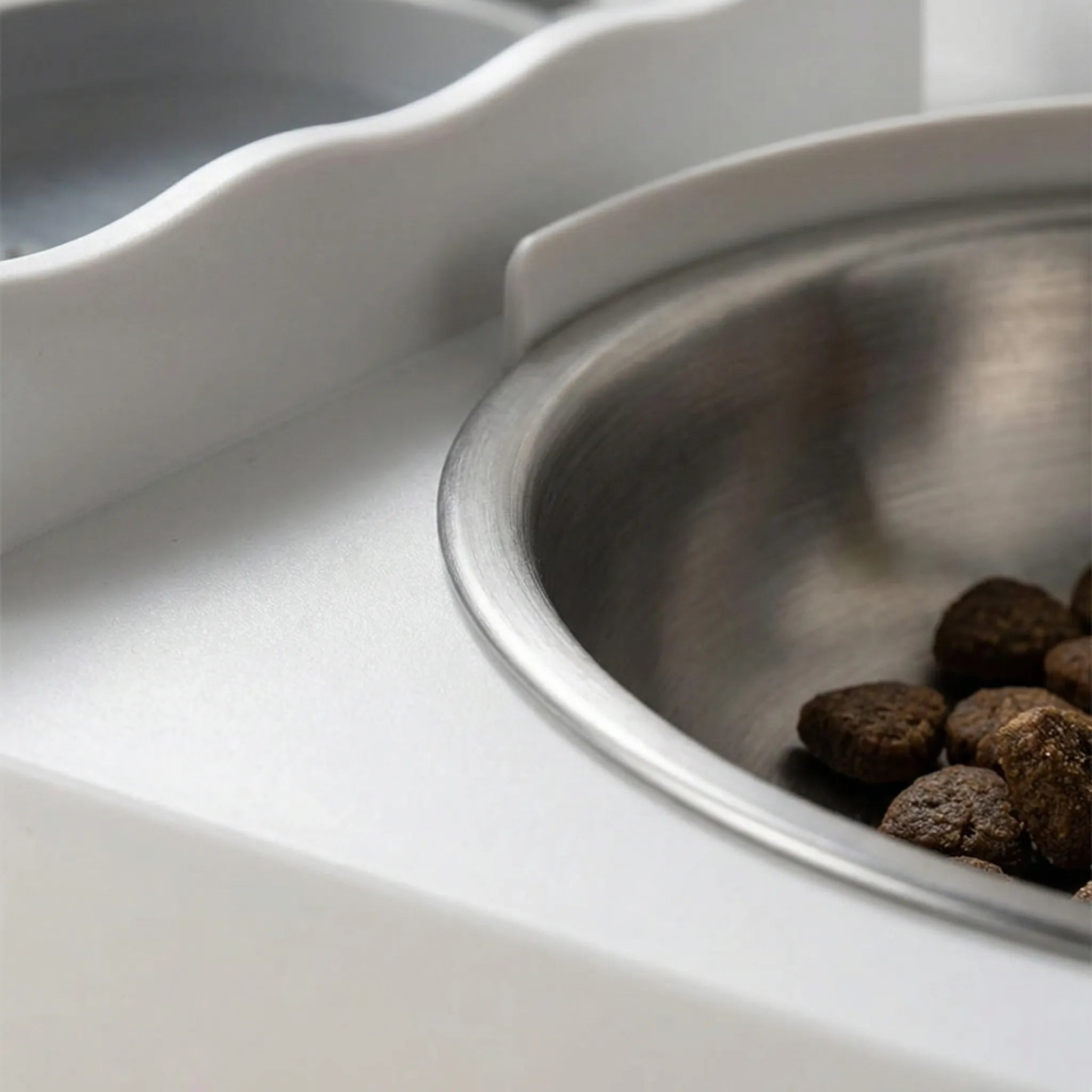 Automatischer Futter- und Wasserspender für Haustiere mit Edelstahl-Napf