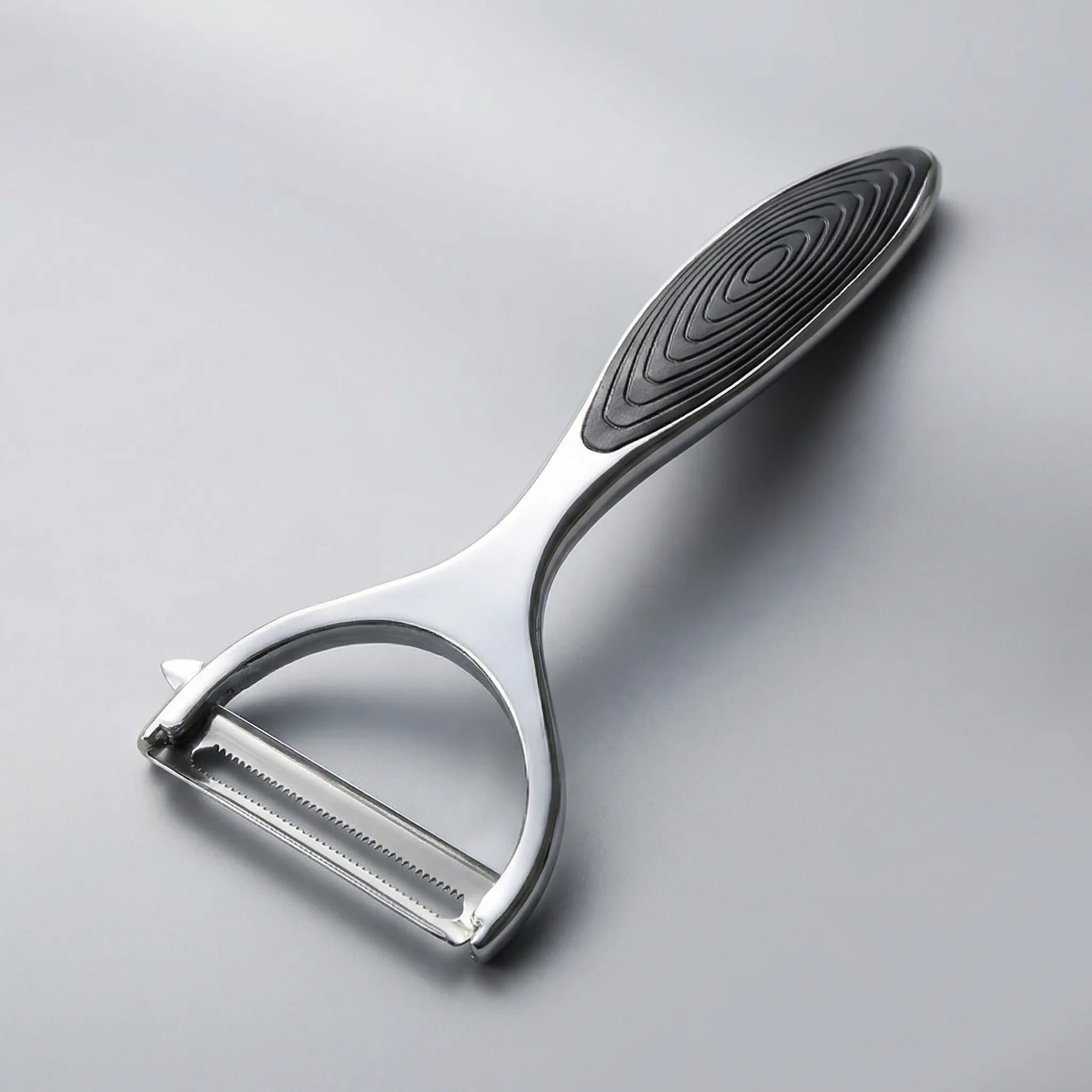 Y-förmiger Gemüseschäler mit Doppelklinge und ergonomischem Griff