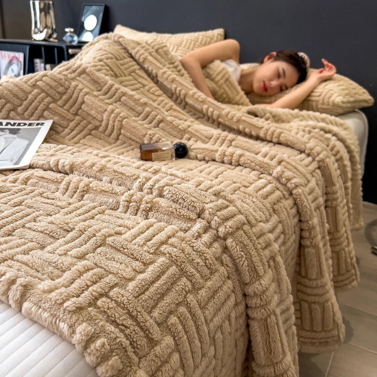 Wurfdecke mit wolkenweicher Jacquard-Textur und geometrischem Design