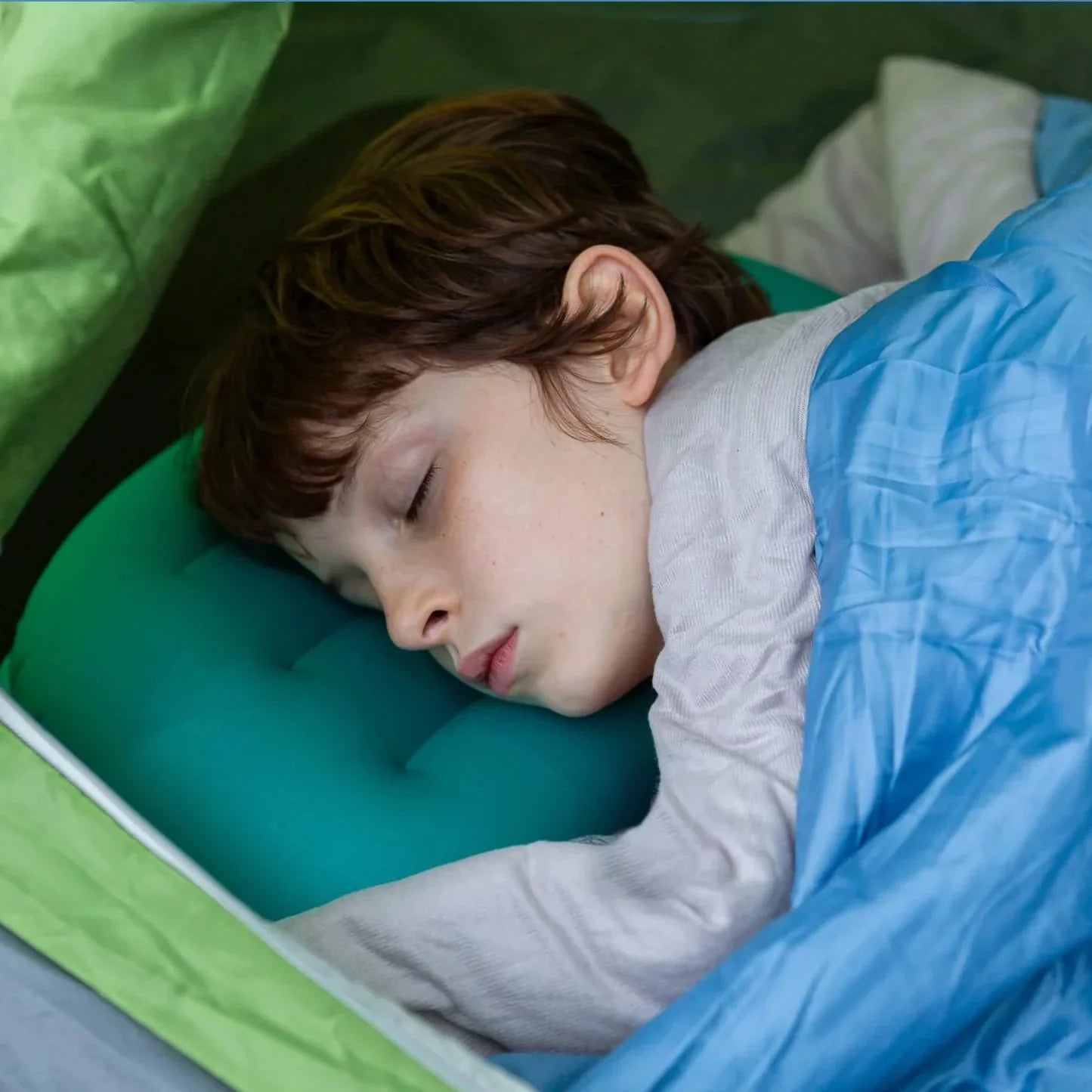 Aufblasbares Reisekissen ergonomisch wasserfest kompakt