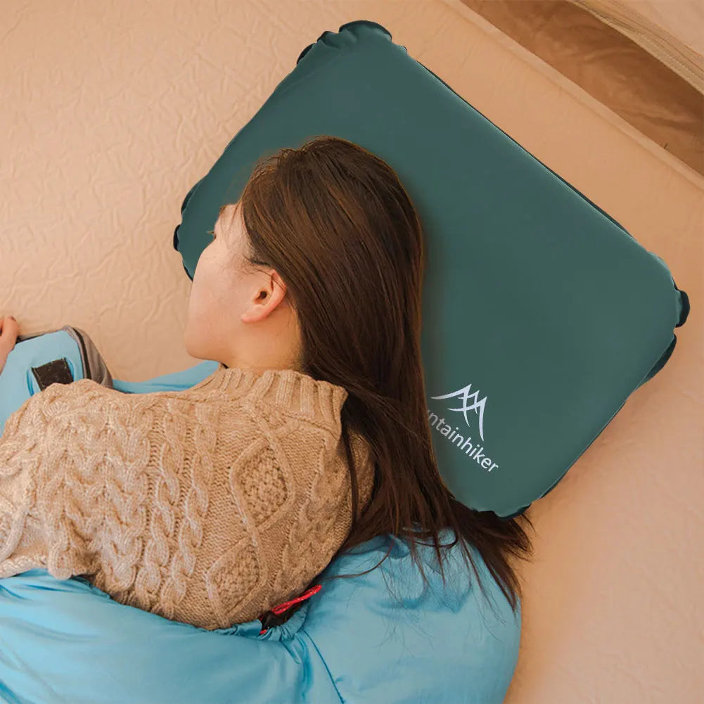 Ultraleichtes Campingkissen selbstaufblasbar mit ergonomischer Stütze