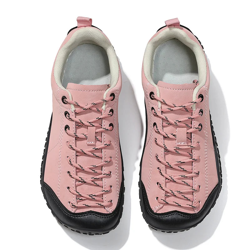 Wanderschuhe Weitpassform rutschfest mit gemusterter Griffsohle