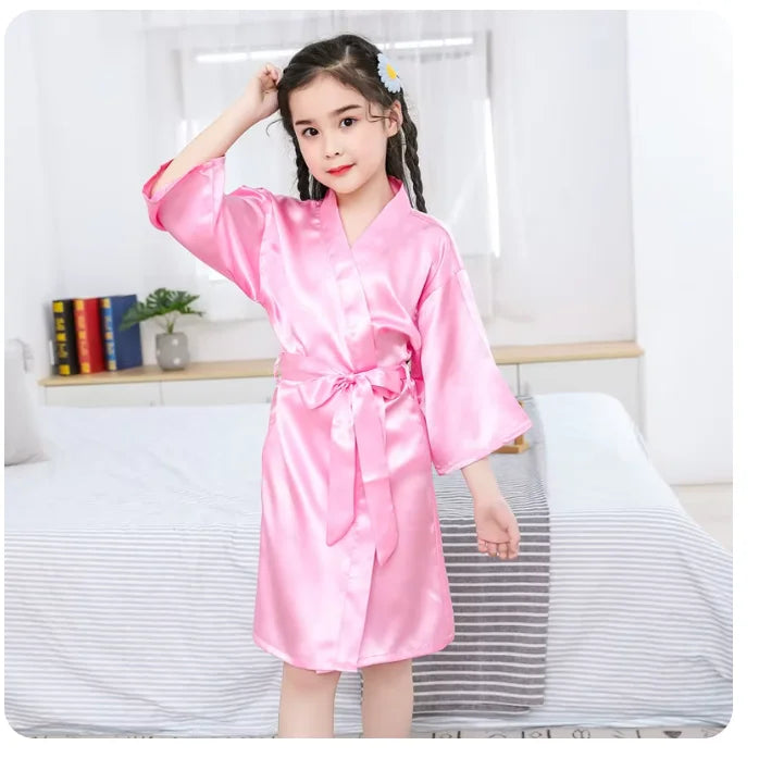 Mädchen-Bademantel knielang Kimono-Stil leichte glänzende Oberfläche