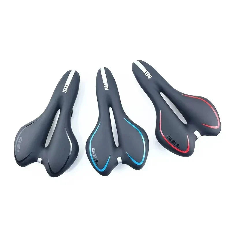 Ergonomischer Zeitfahrsattel mit zentralem Druckentlastungskanal und stoßabsorbierender Polsterung