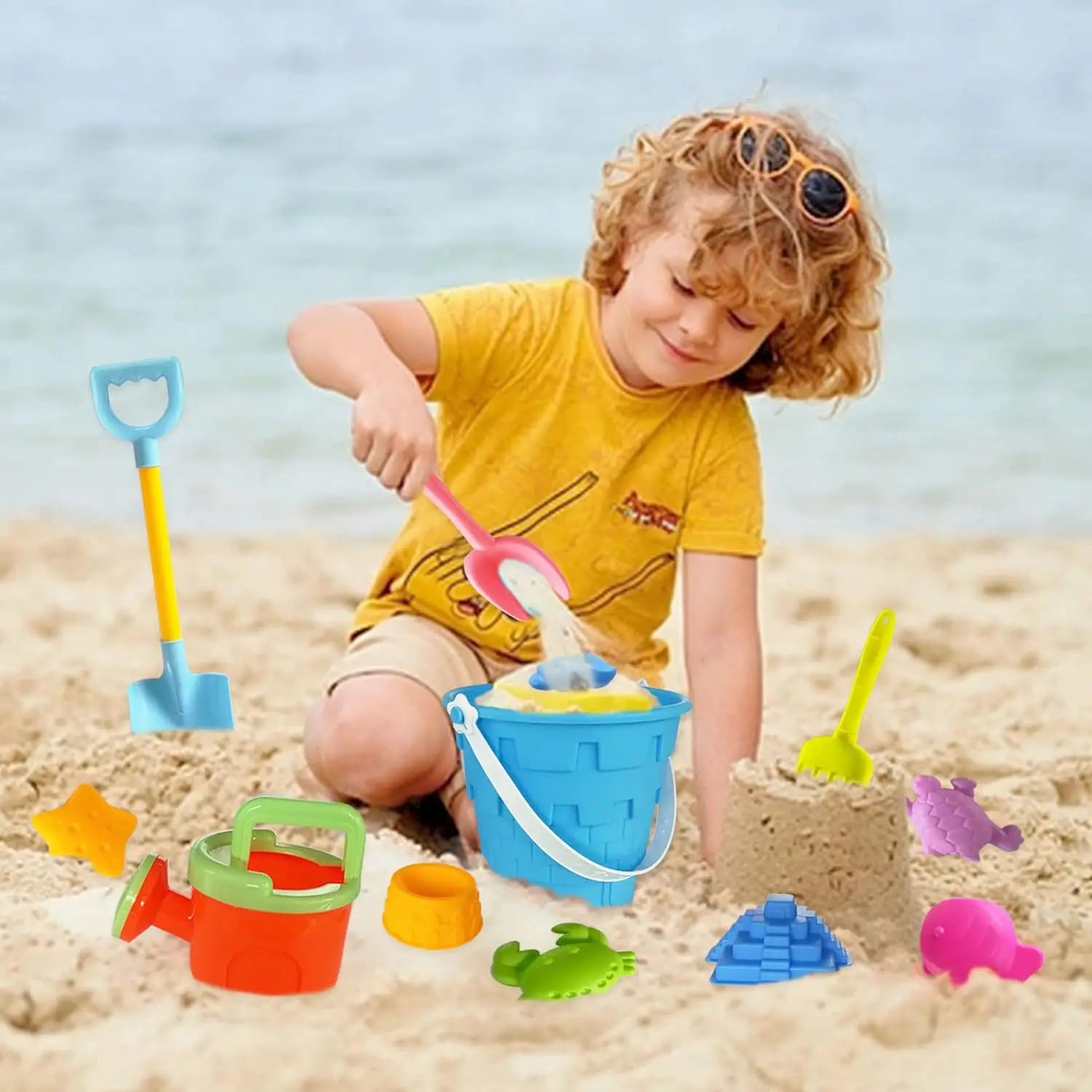 Kinder Strandspielzeug Set mit Eimer, Schaufel und Meerestier-Sandförmchen für Sandkasten