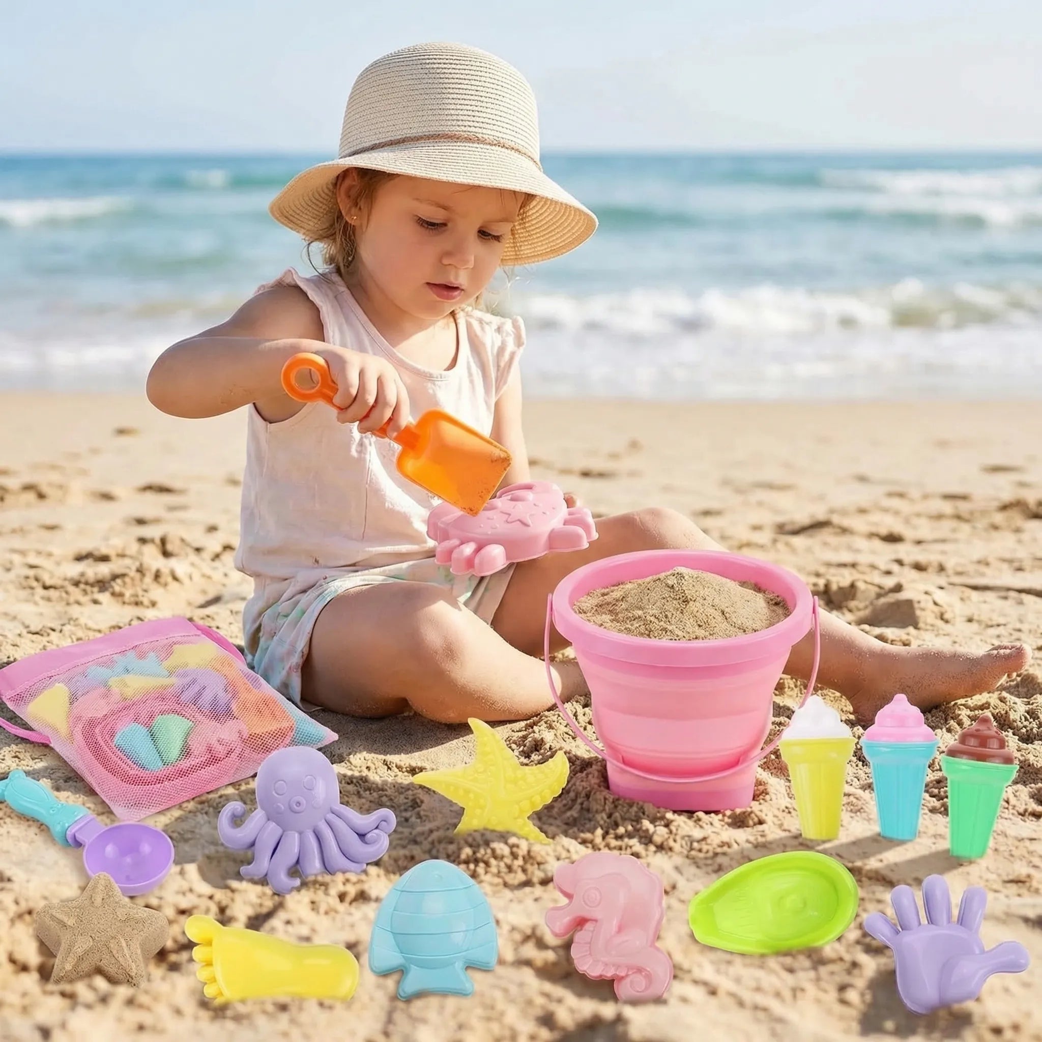 Strandspielzeug Set für Kinder mit faltbarem Eimer und Sandförmchen