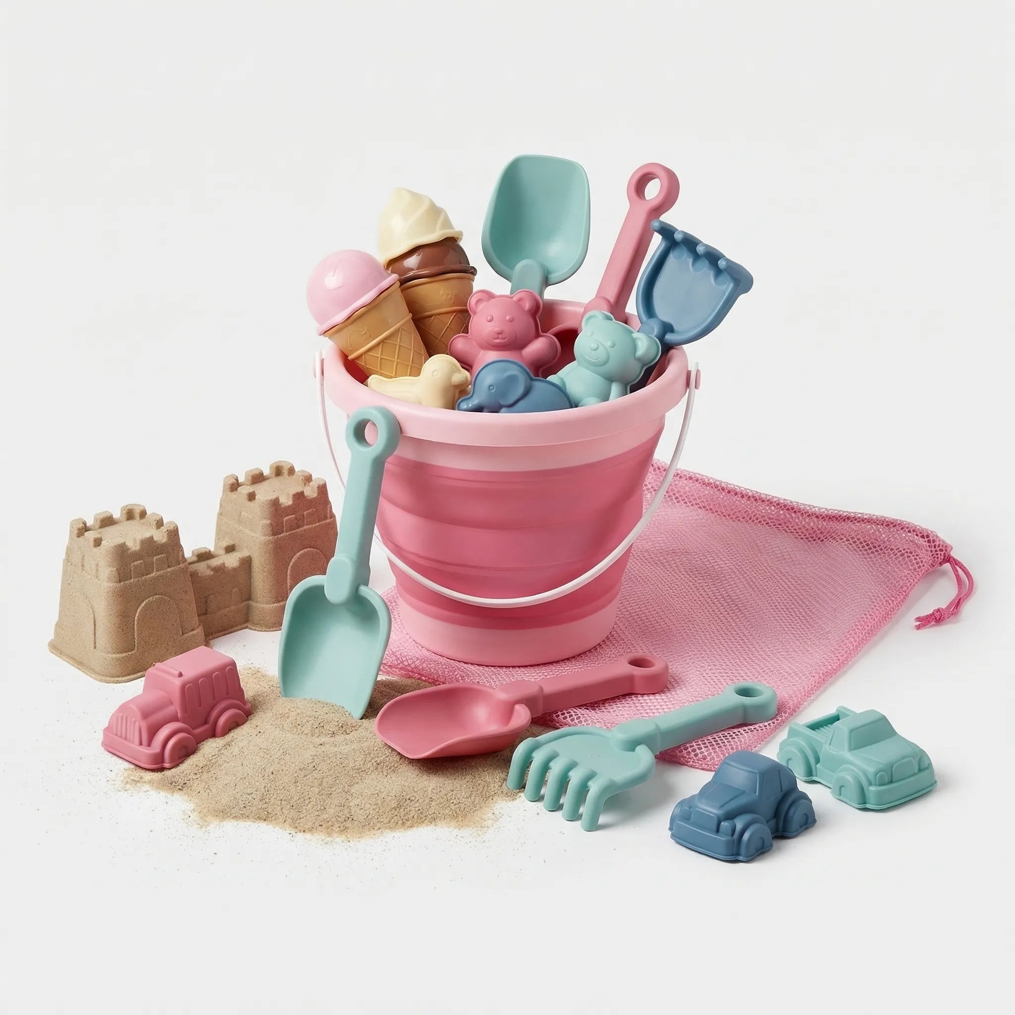 Strandspielzeug Set für Kinder mit zusammenklappbarem Eimer und Sandförmchen