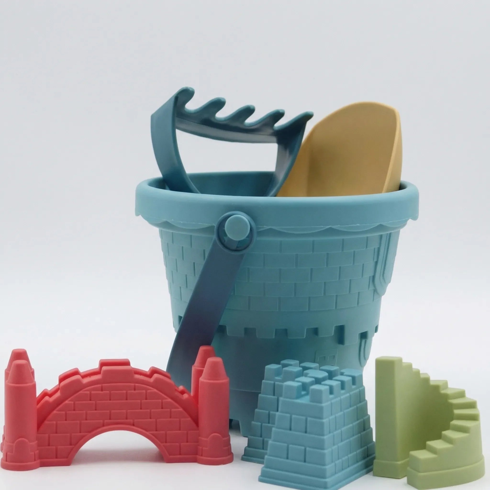 Kinder Sandspielzeug Set mit Burg Eimer, Schaufel und Gießkanne für Strand und Sandkasten