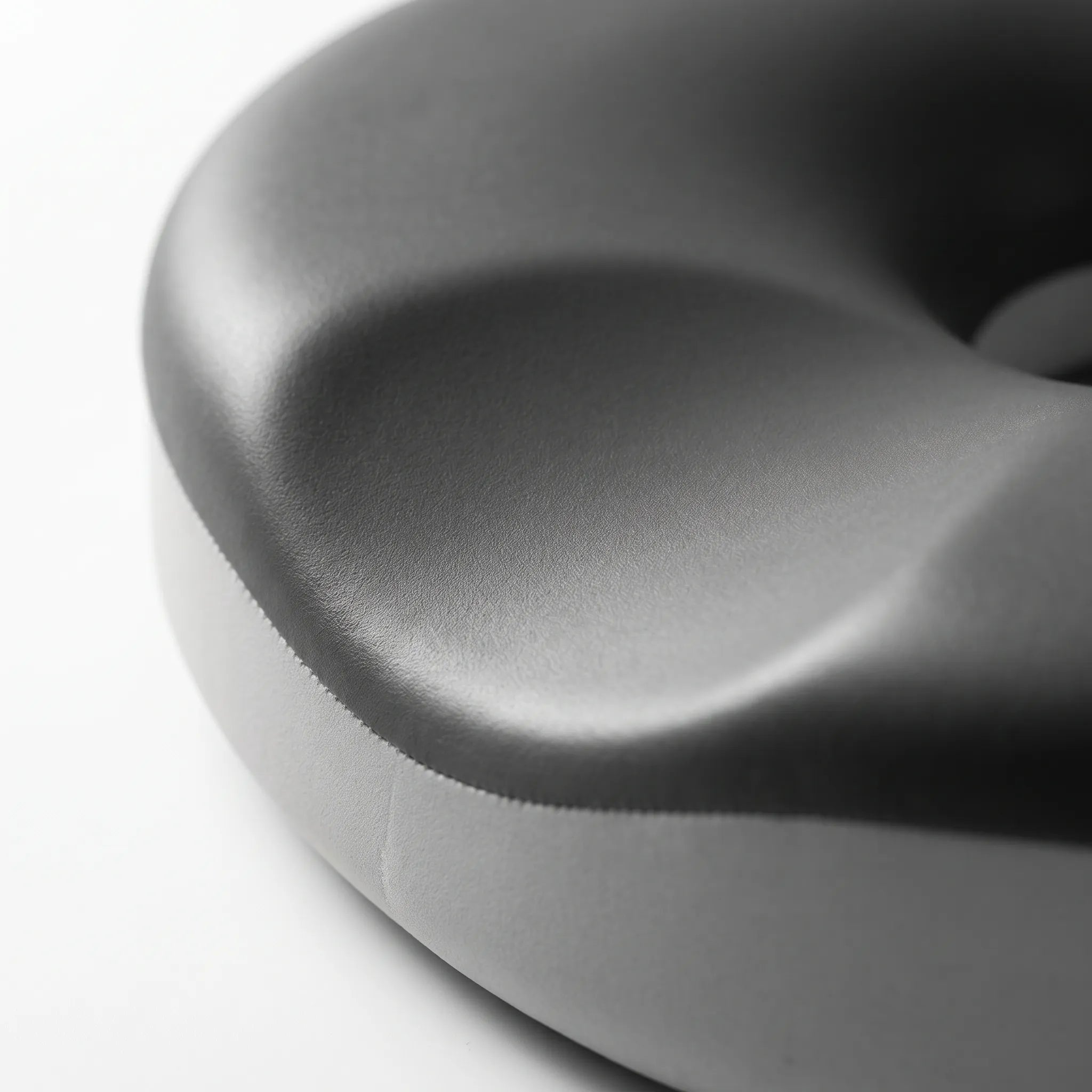 Ergonomisches Sitzkissen mit Donut-Form und zentraler Aussparung
