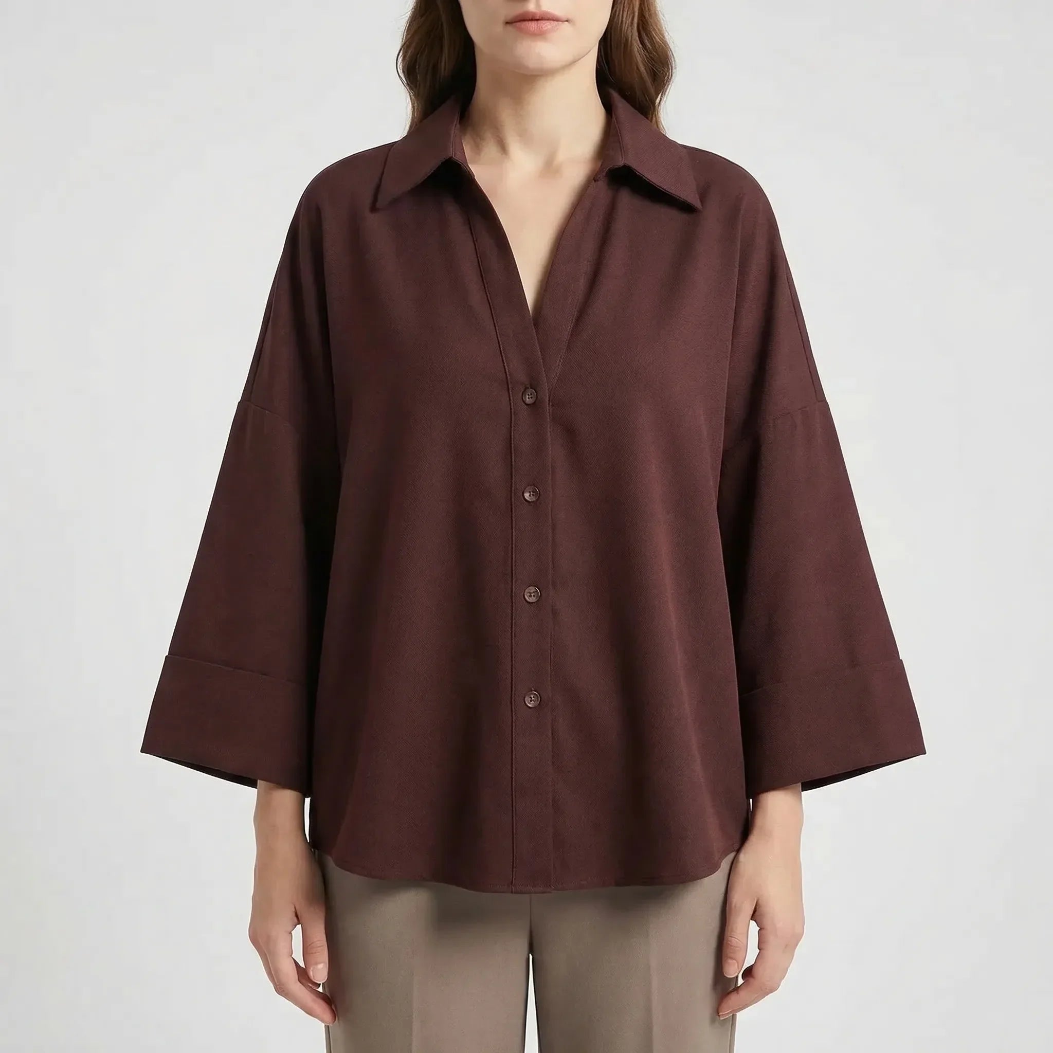 Breitleinen-Bluse mit asymmetrischem Saum und Johnny-Kragen Knopfleiste