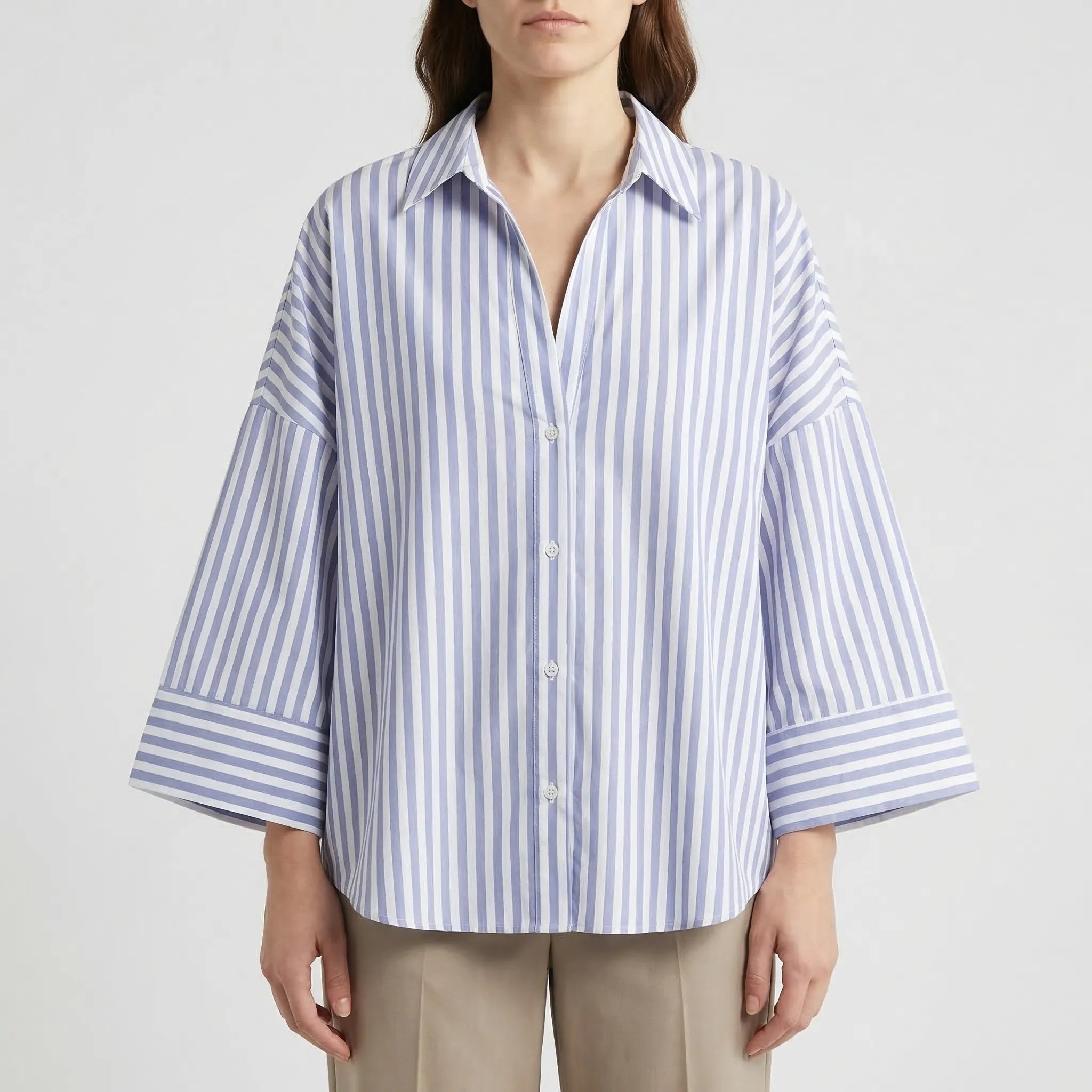 Breitleinen-Bluse mit asymmetrischem Saum und Johnny-Kragen Knopfleiste