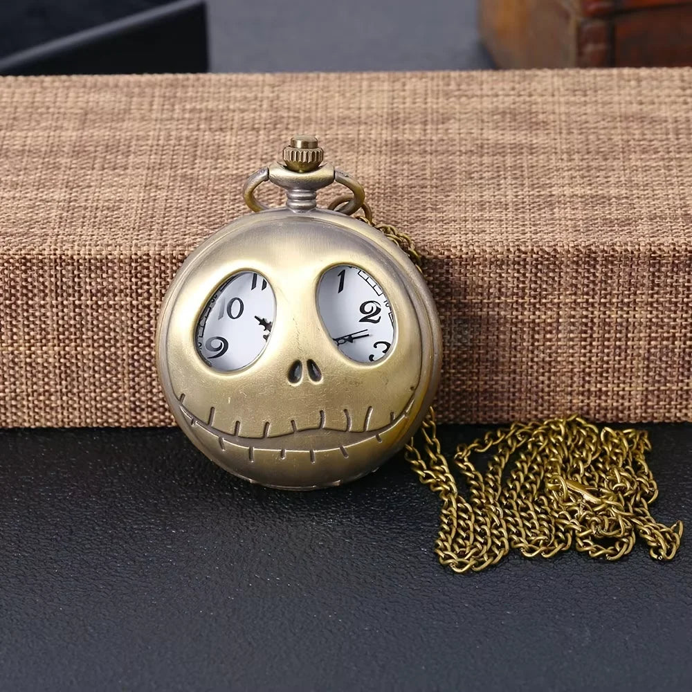 Vintage-Anhängeruhr mit Totenkopf-Design und augenförmigen Zifferblattfenstern