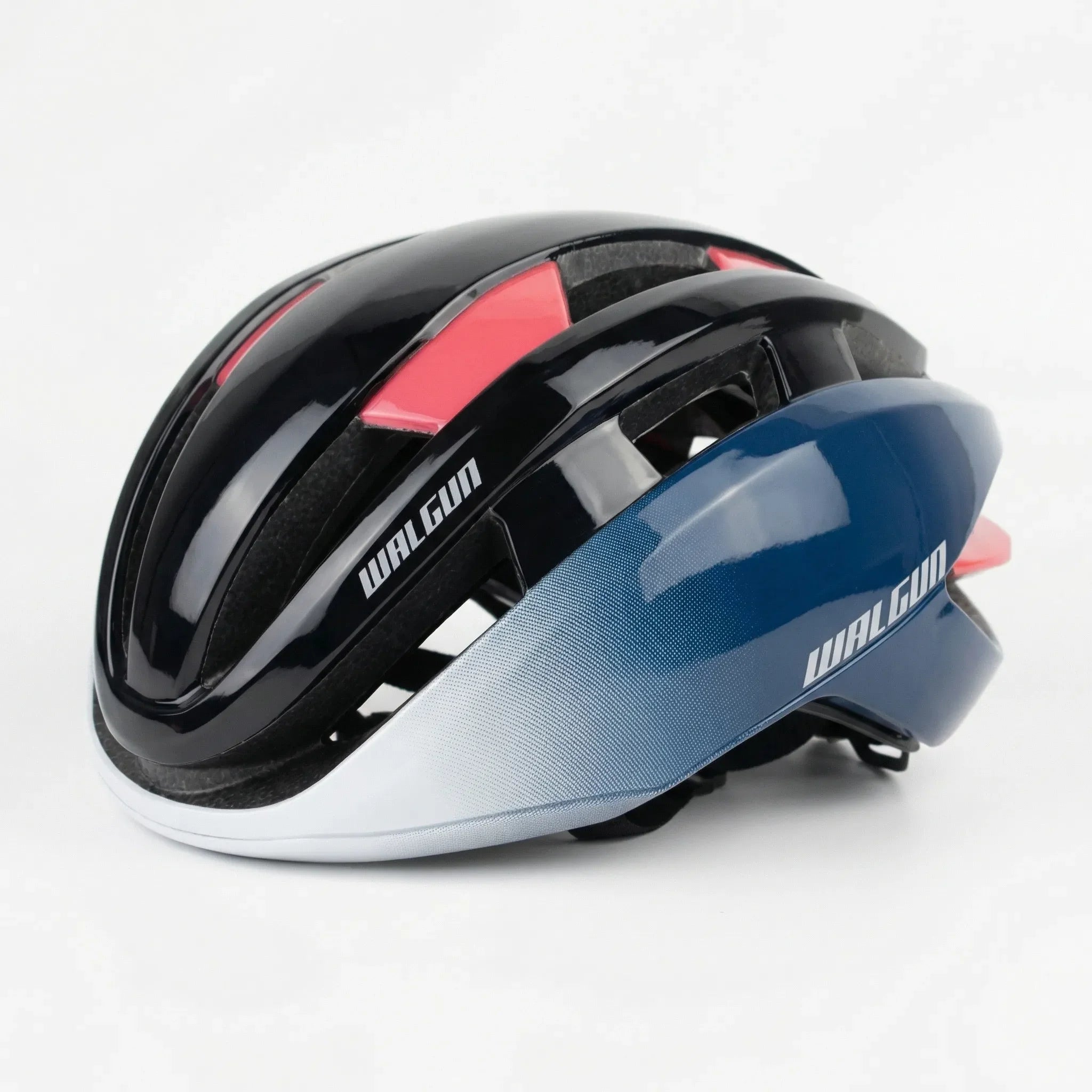Aerodynamischer Rennradhelm mit Belüftung und verstellbarem Haltesystem