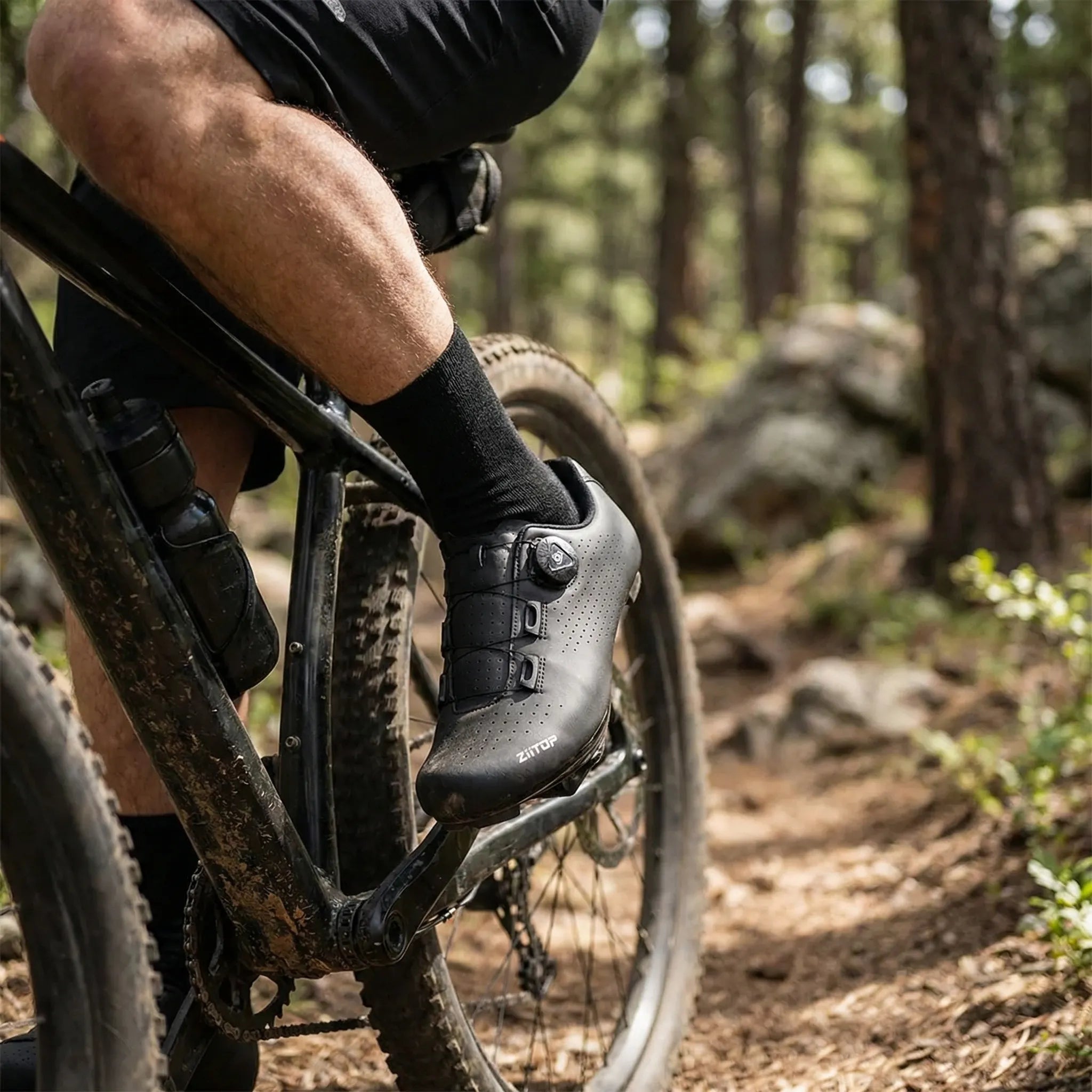 SPD-kompatible Rennrad-Schuhe leicht mit Drehrädchen-Verschluss
