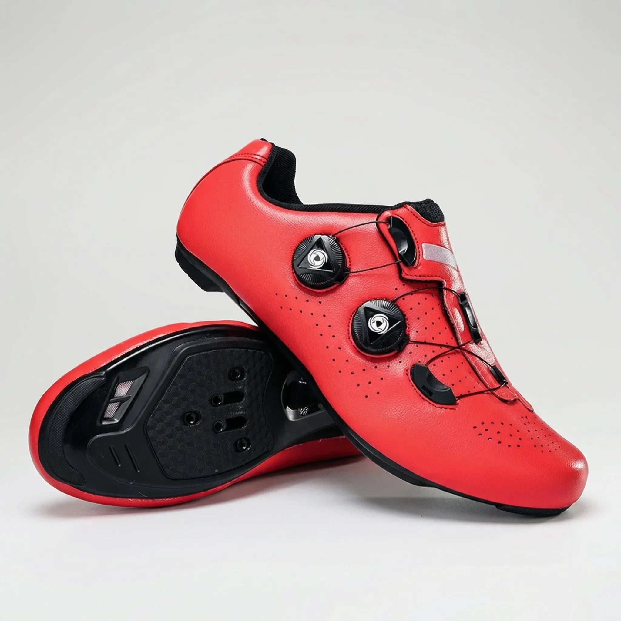 Selbstverriegelnder Radschuh mit Doppel-Dial-Verschluss und reflektierendem Streifen