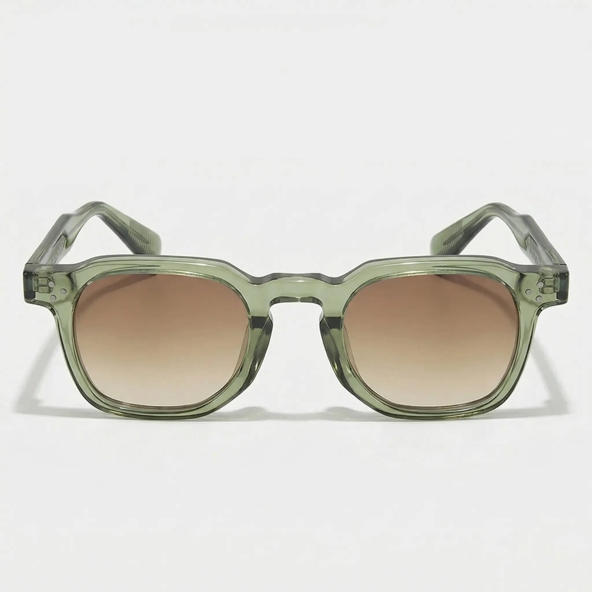 Kleine quadratische Sonnenbrille mit Nietdetails und kompaktem Rahmen