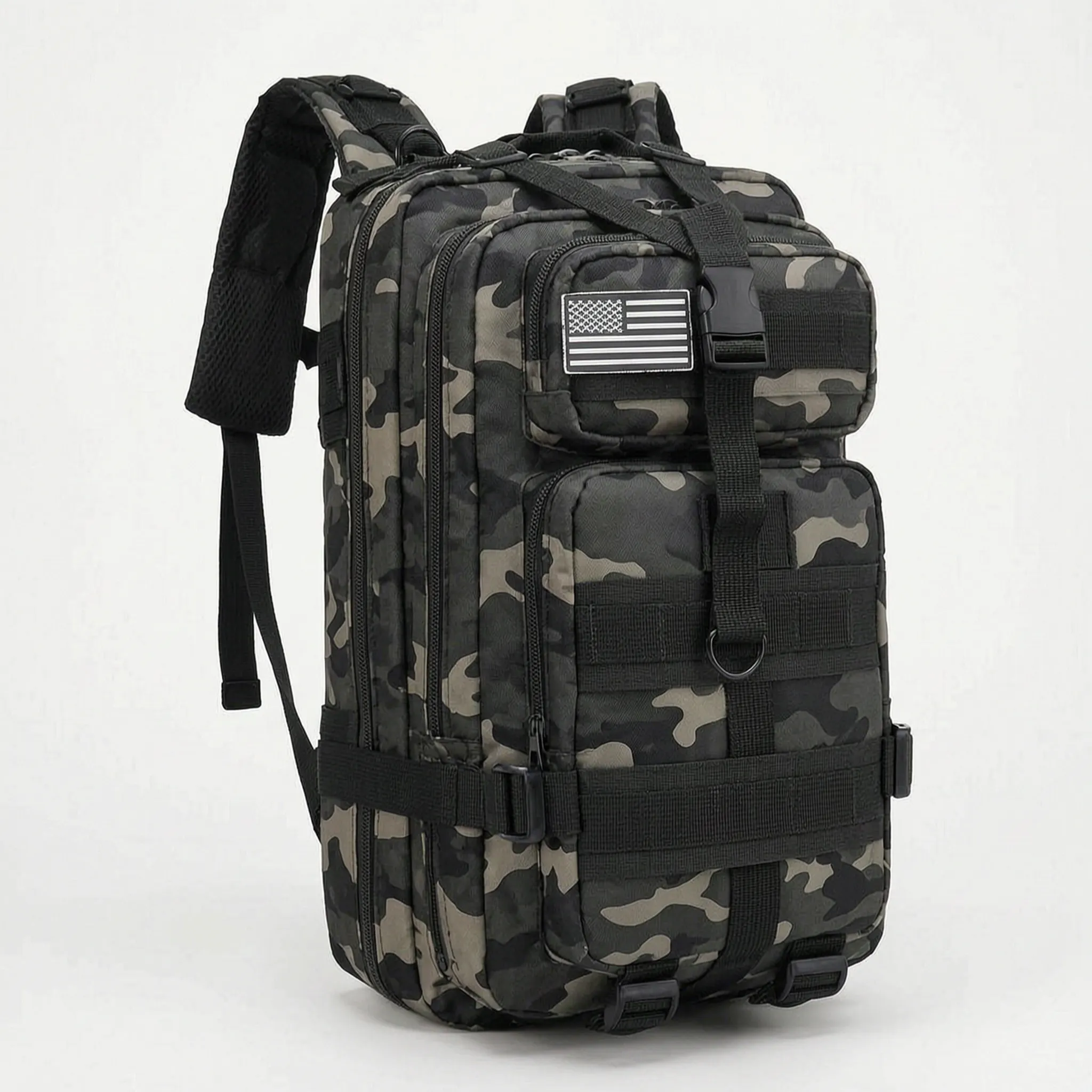 Tactical-Rucksack mit MOLLE-Webbing und mehreren Fächern