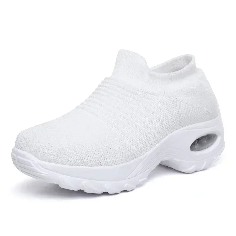 Damen-Slip-On-Trainer mit gepolsterter Plattformsohle und atmungsaktivem Mesh