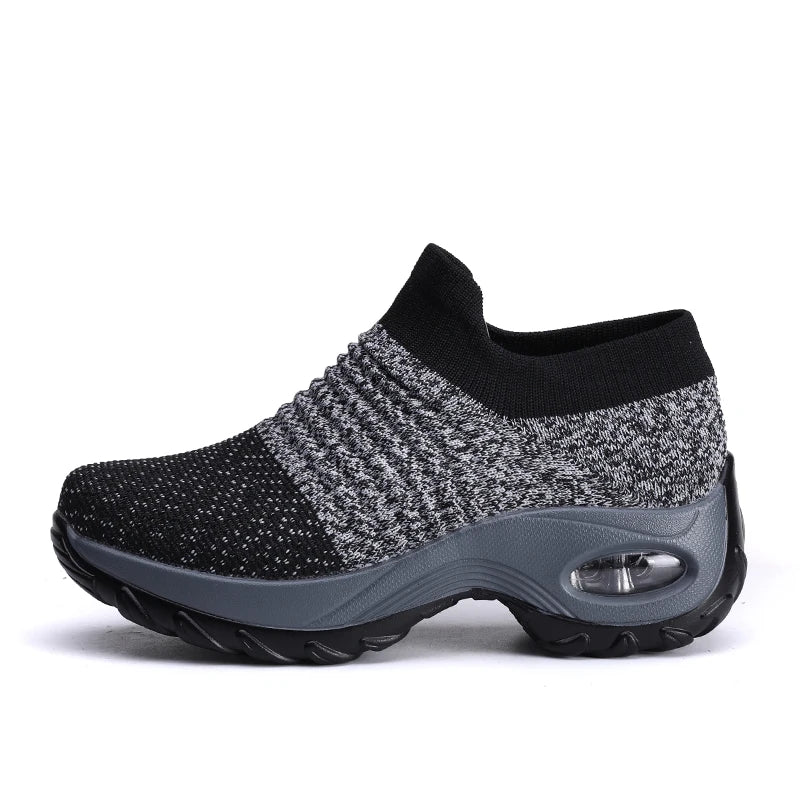 Damen-Slip-On-Trainer mit gepolsterter Plattformsohle und atmungsaktivem Mesh