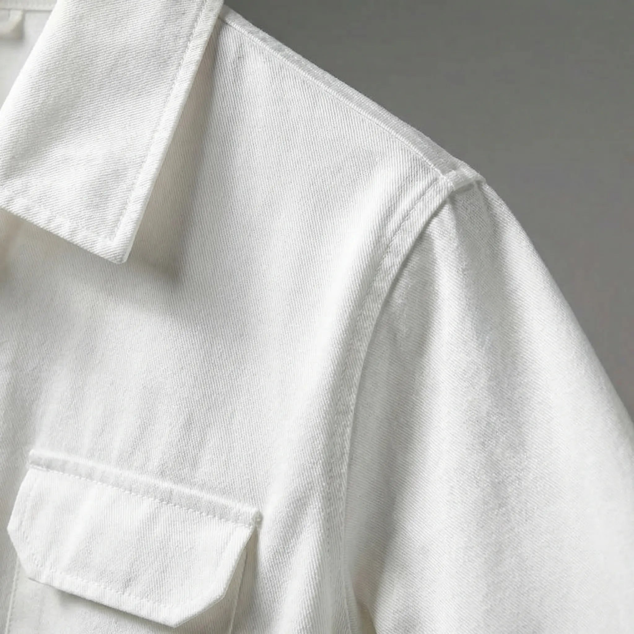 Langarm-Jumpsuit Cargo-Taschen weißer Stoff strukturierter Kragen