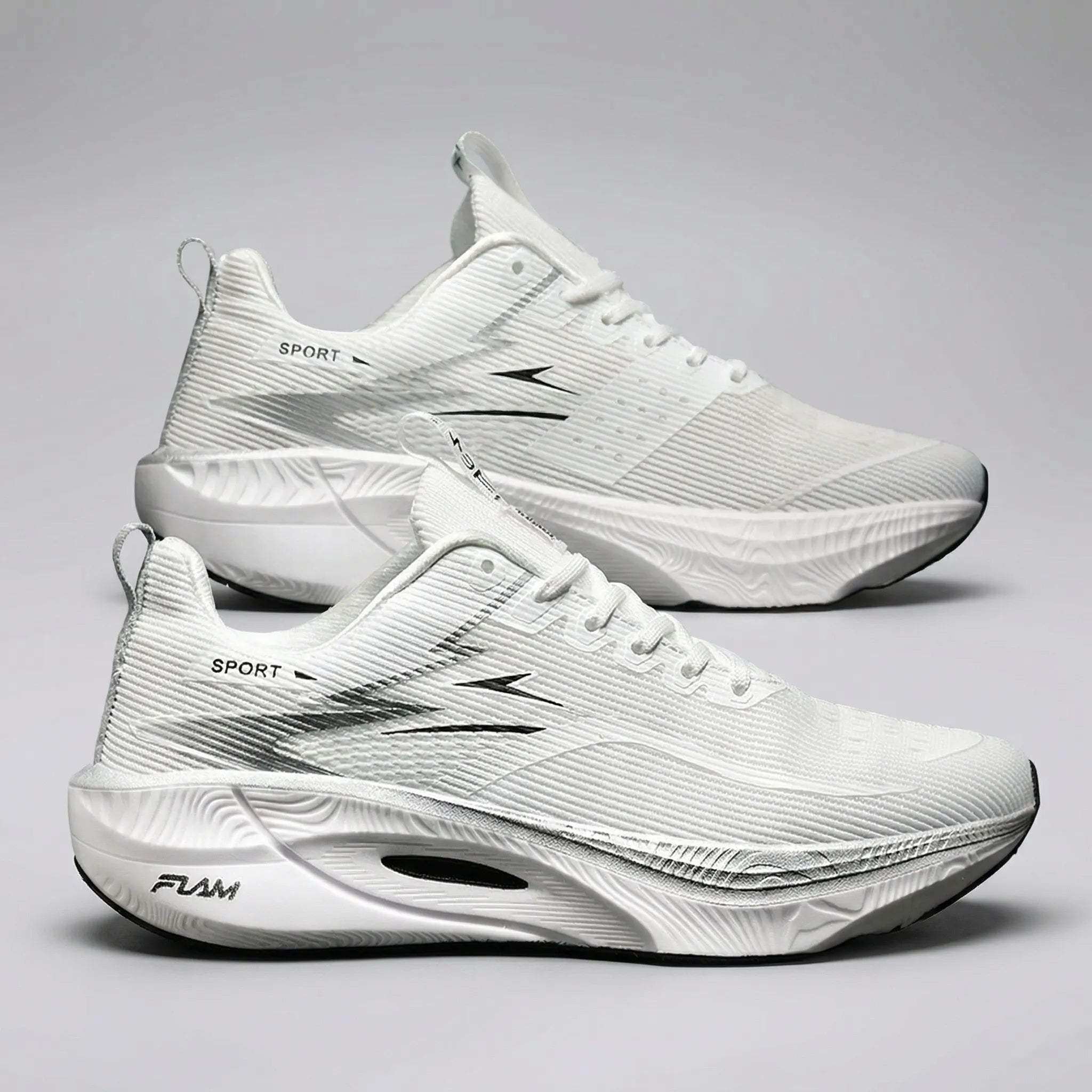 Marathon-Laufschuh mit Karbon-Platte und Air Cushion Ferse