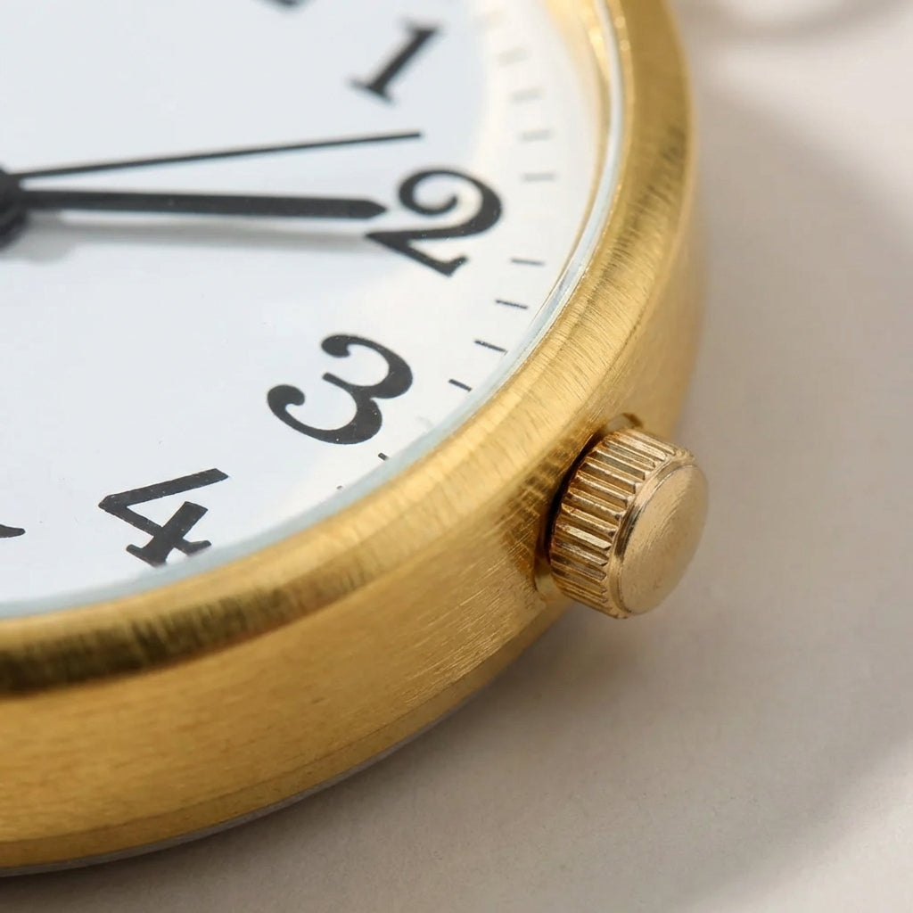 Kompakte Schlüsselanhänger-Taschenuhr mit Quarzwerk und großem Zifferblatt
