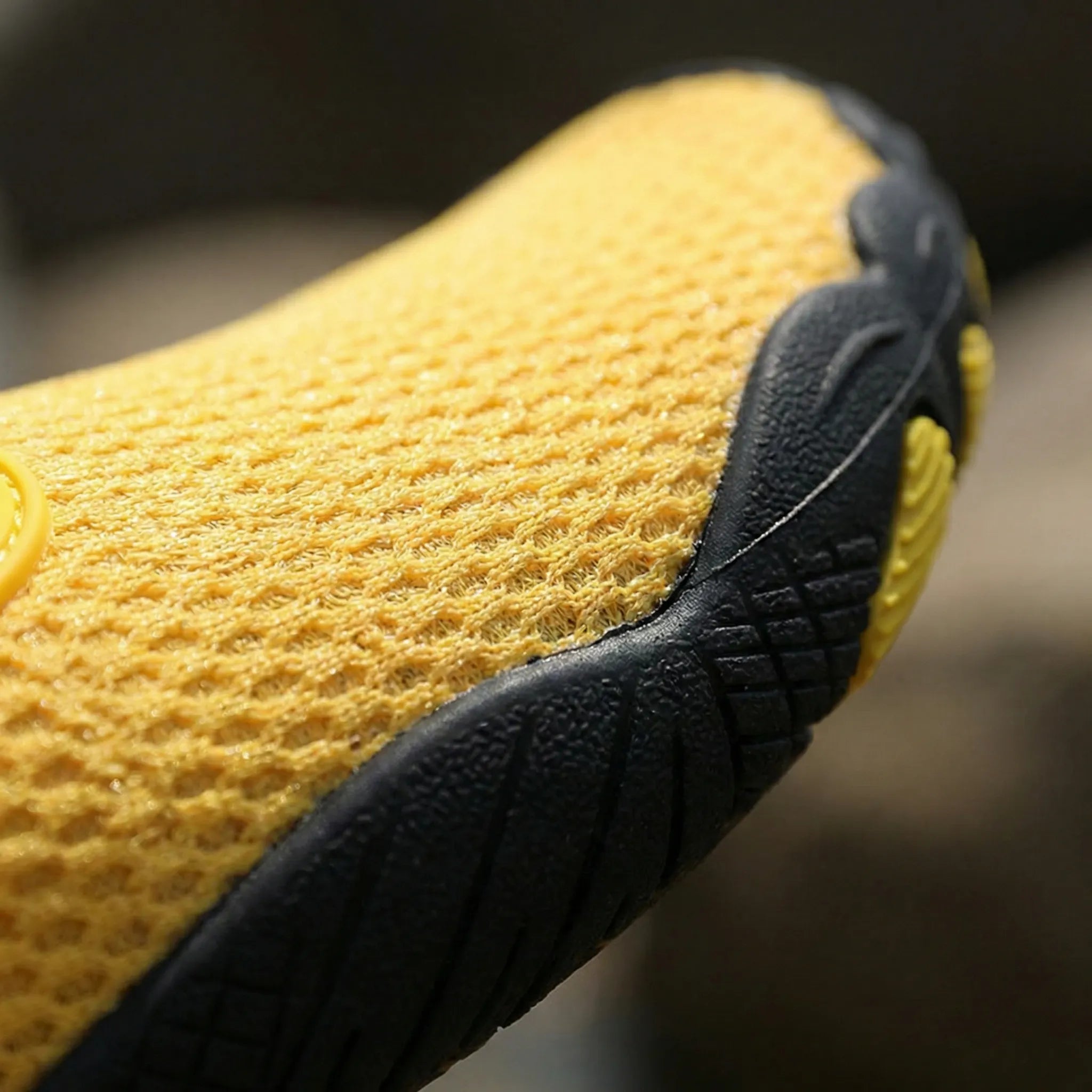 Wasserschuhe barfuß-inspiriert rutschfeste Sohle schnelltrocknend