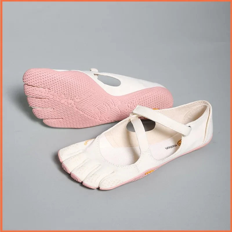 Fünf-Zehen-Minimalisten-Flachschuh mit Schlaufe und schnelltrocknender Sohle