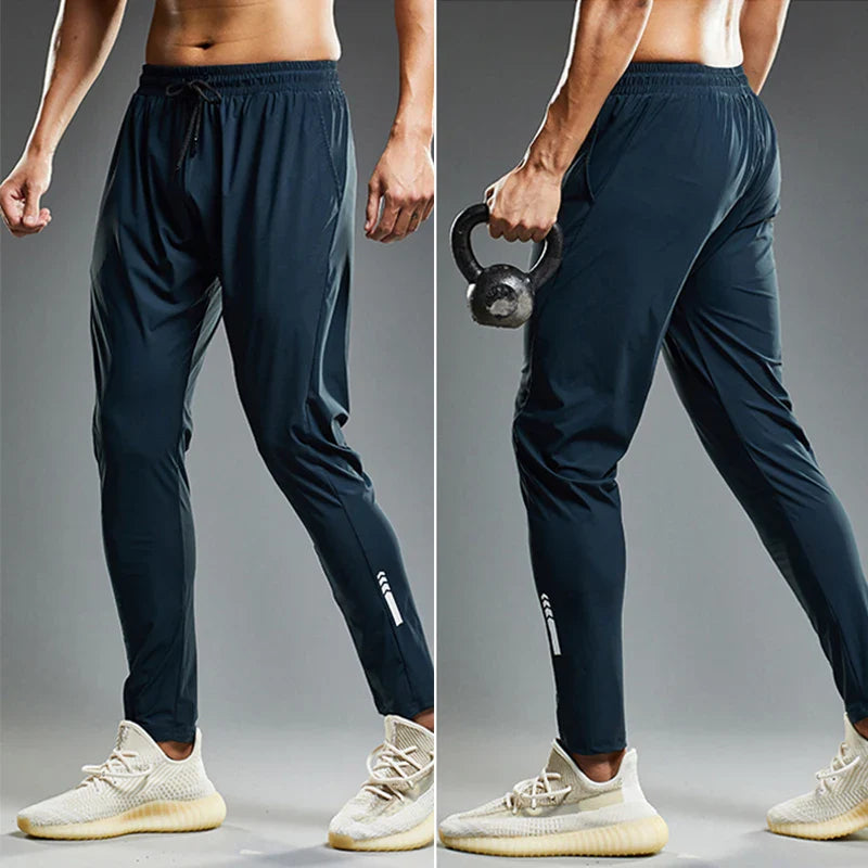 Herren Jogginghose Slim Fit für Training und Freizeit mit Reißverschlusstaschen
