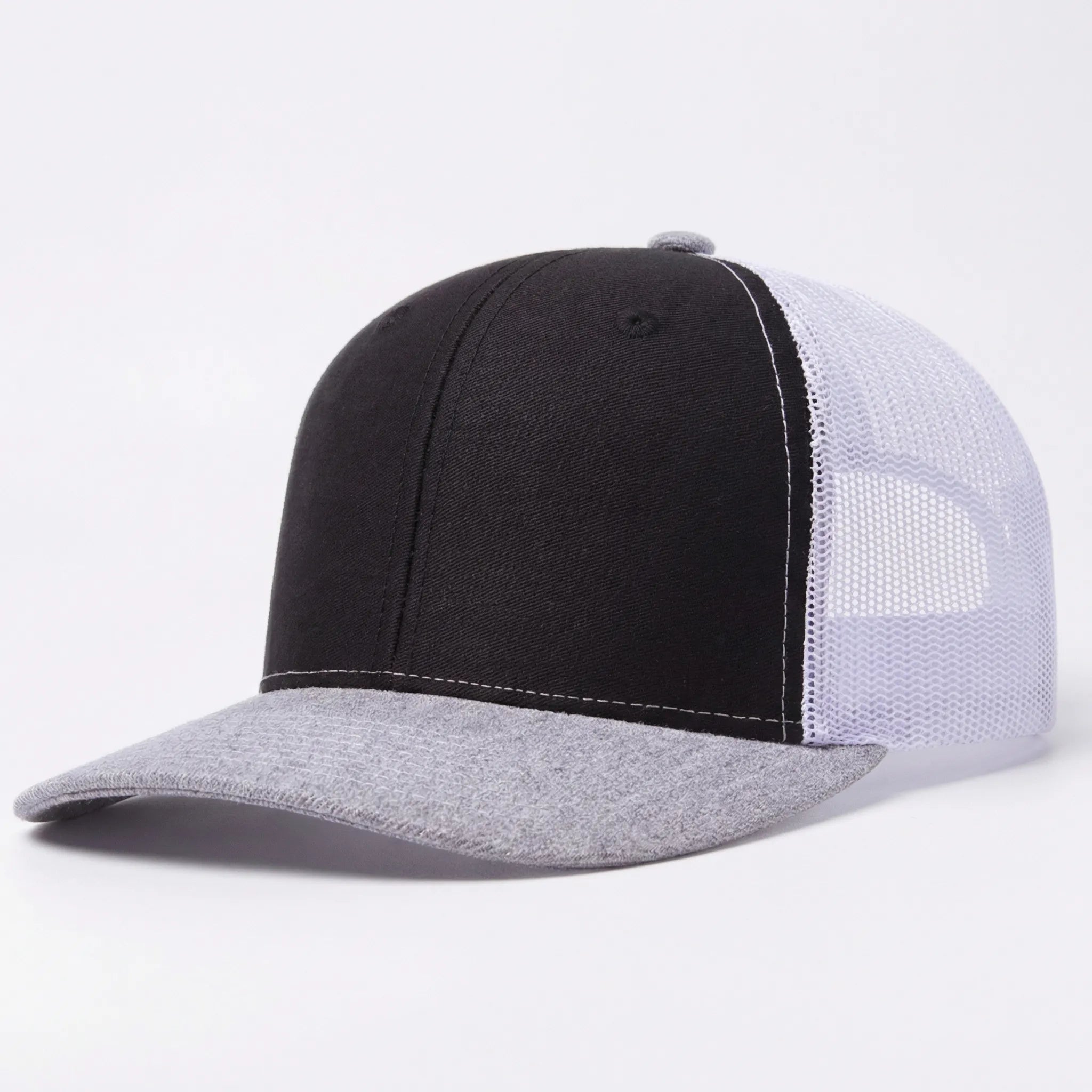 Unisex Trucker Cap mit gebogener Krempe und atmungsaktivem Mesh