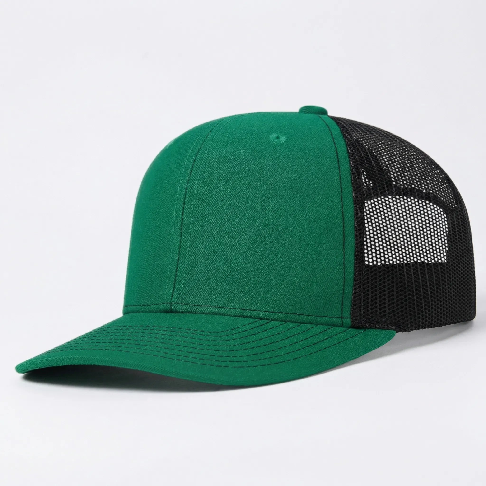 Unisex Trucker Cap mit gebogener Krempe und atmungsaktivem Mesh