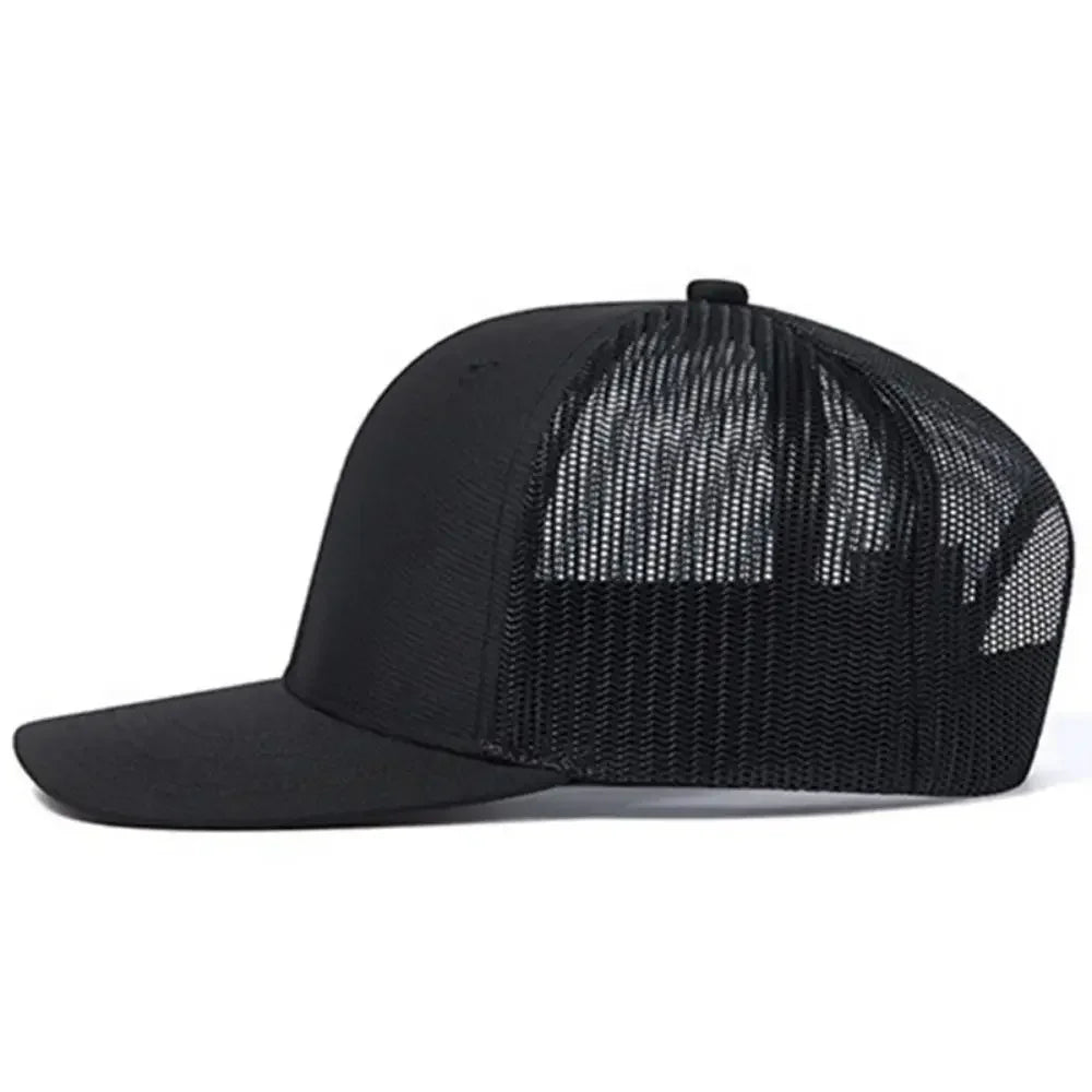 Unisex Trucker Cap mit gebogener Krempe und atmungsaktivem Mesh