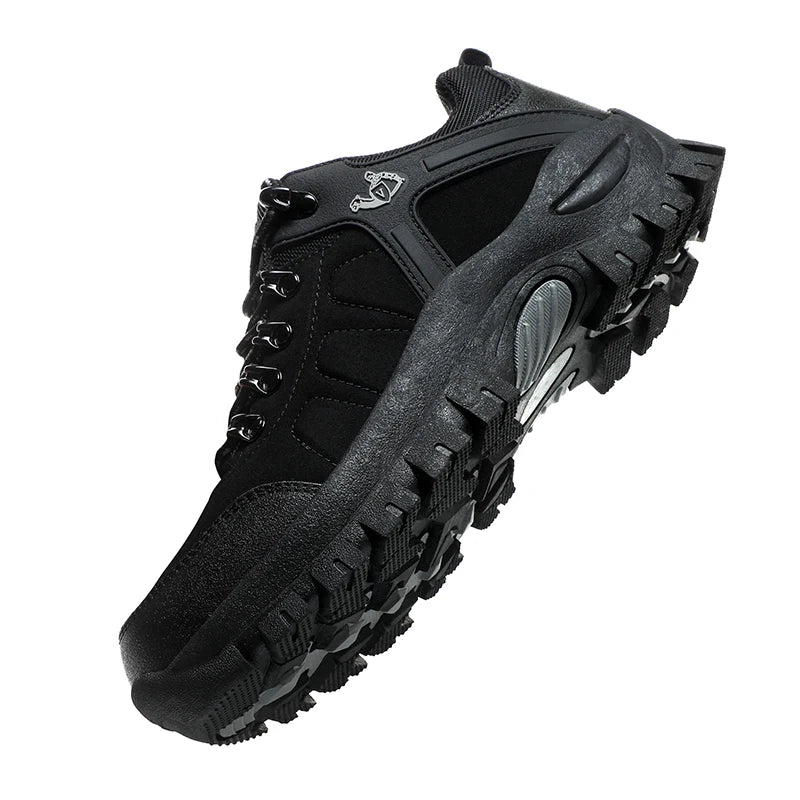 Wanderschuhe mit rutschfester Sohle und verstärkter Zehenkappe