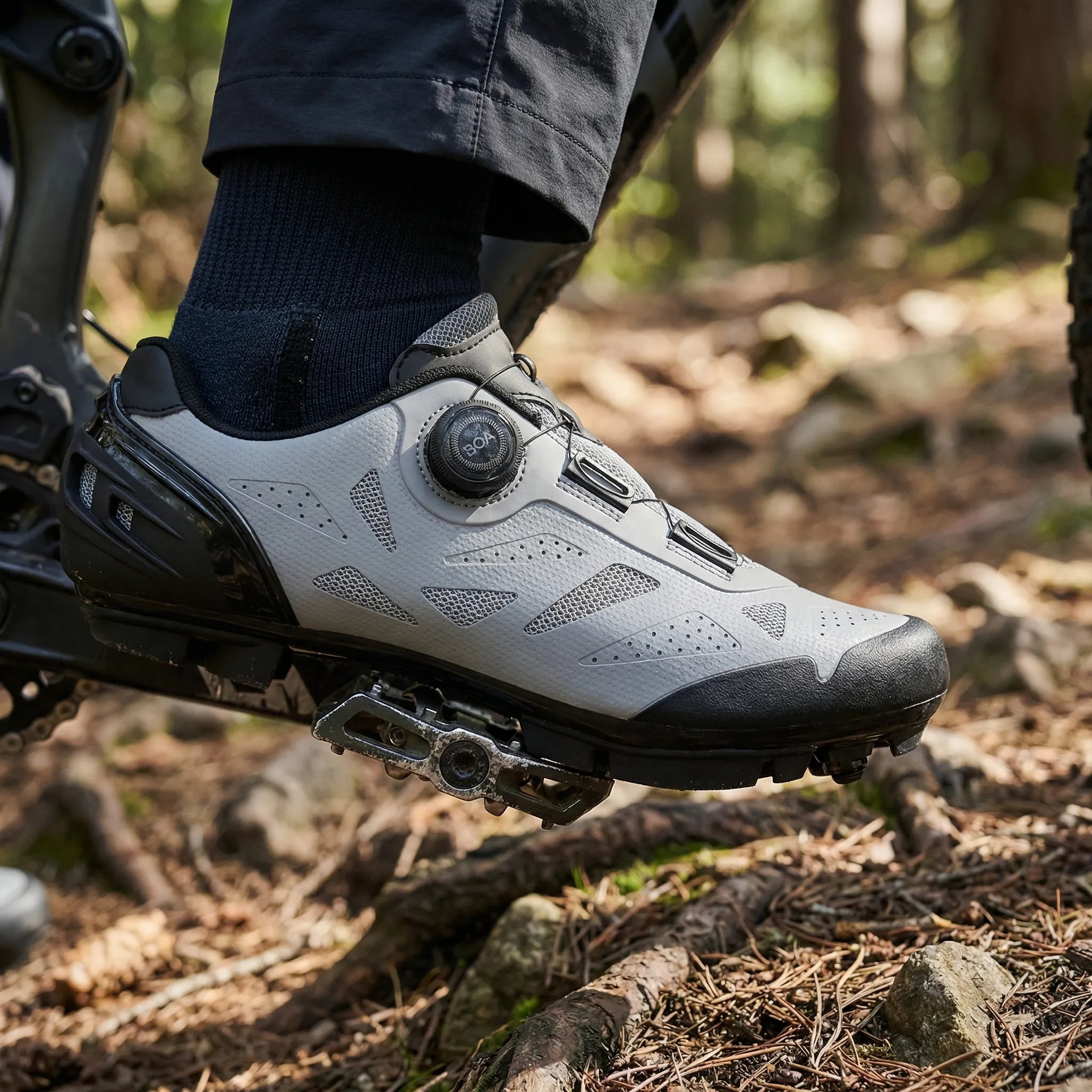 MTB-Radschuh mit Drehverschluss SPD-kompatibel belüftet rutschfest