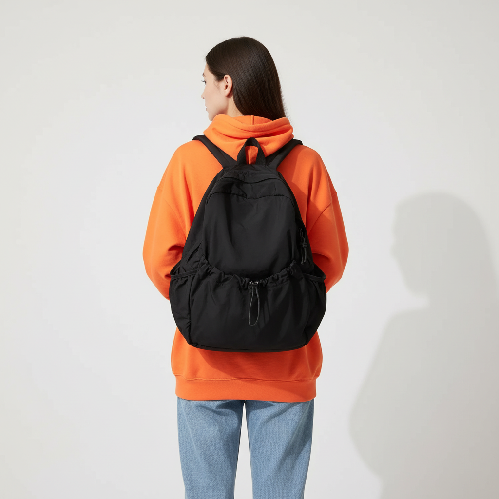 Großvolumiger Nylon-Rucksack leicht mit Plissiér-Silhouette