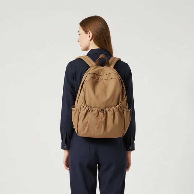 Großvolumiger Nylon-Rucksack leicht mit Plissiér-Silhouette