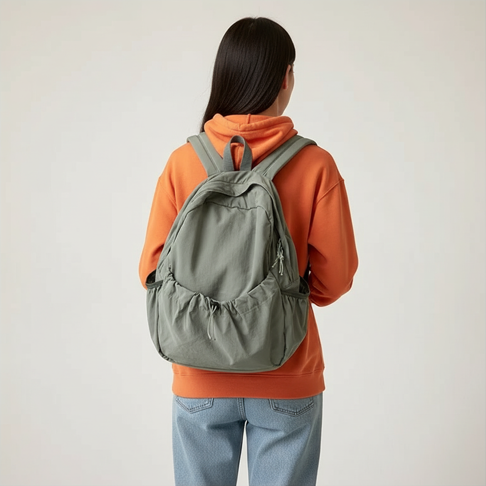 Großvolumiger Nylon-Rucksack leicht mit Plissiér-Silhouette