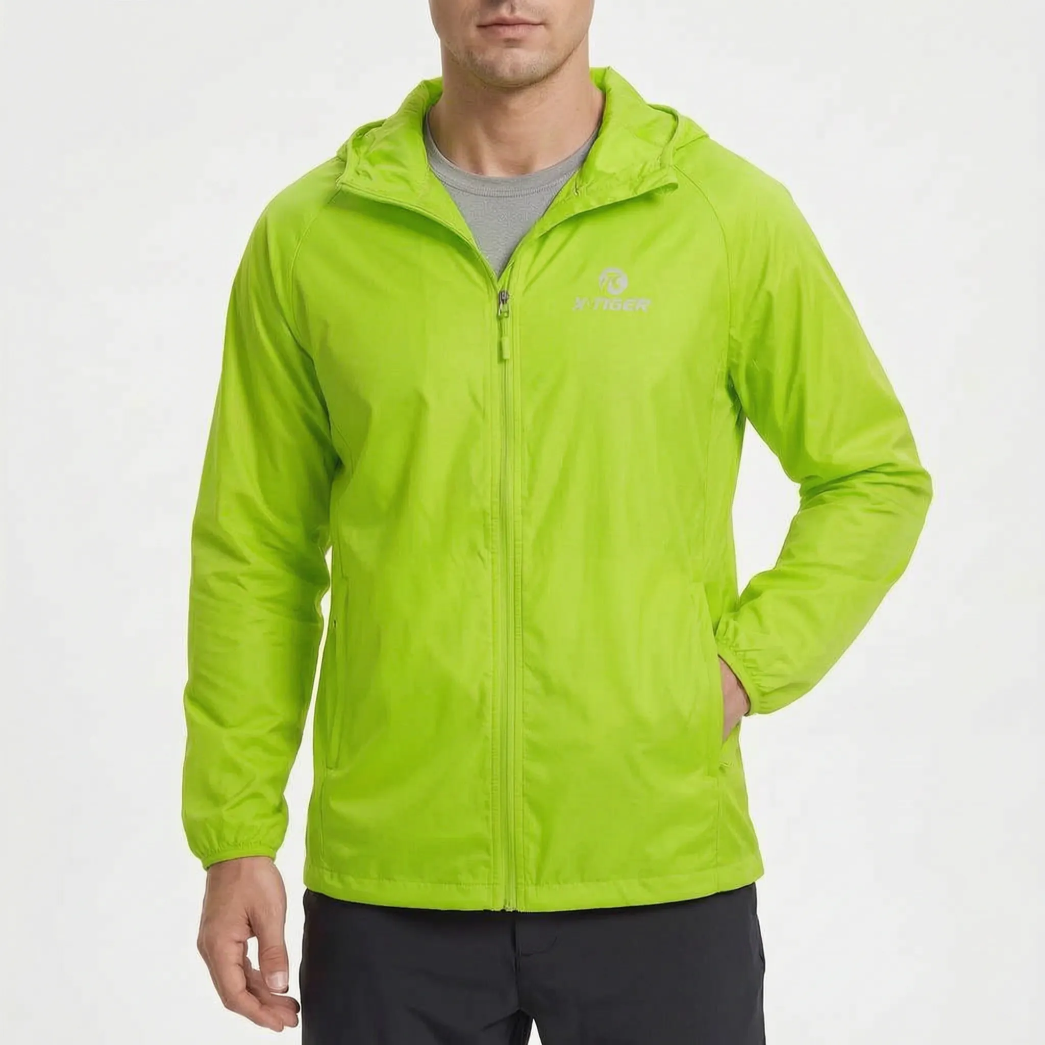 Leichte packbare Windjacke mit Kapuze wasserabweisend 118g Radfahren