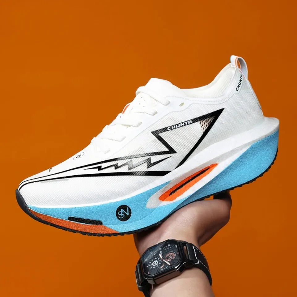 Marathonlaufschuh mit Karbonplatte atmungsaktiv leicht