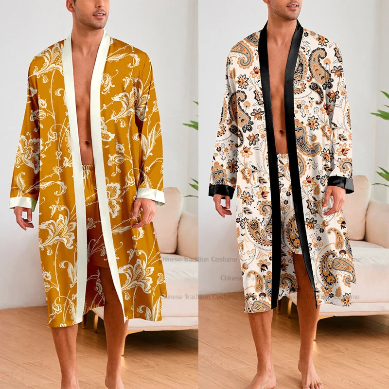 Leichter Kimono-Bademantelu-Set mit Shorts und Mustern