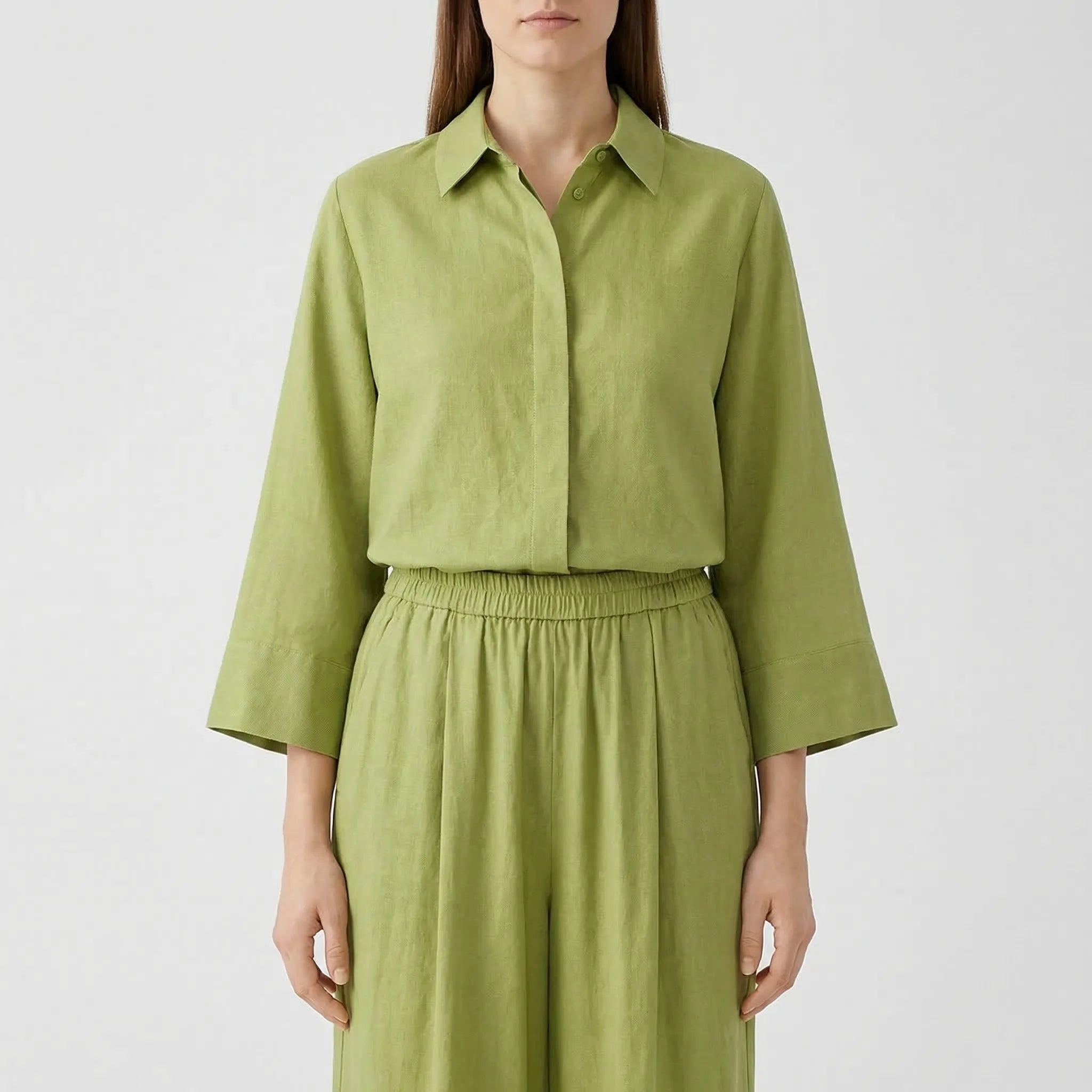 Damen Set mit weiter Hose und Bluse in Salbeigrün, entspannte Passform