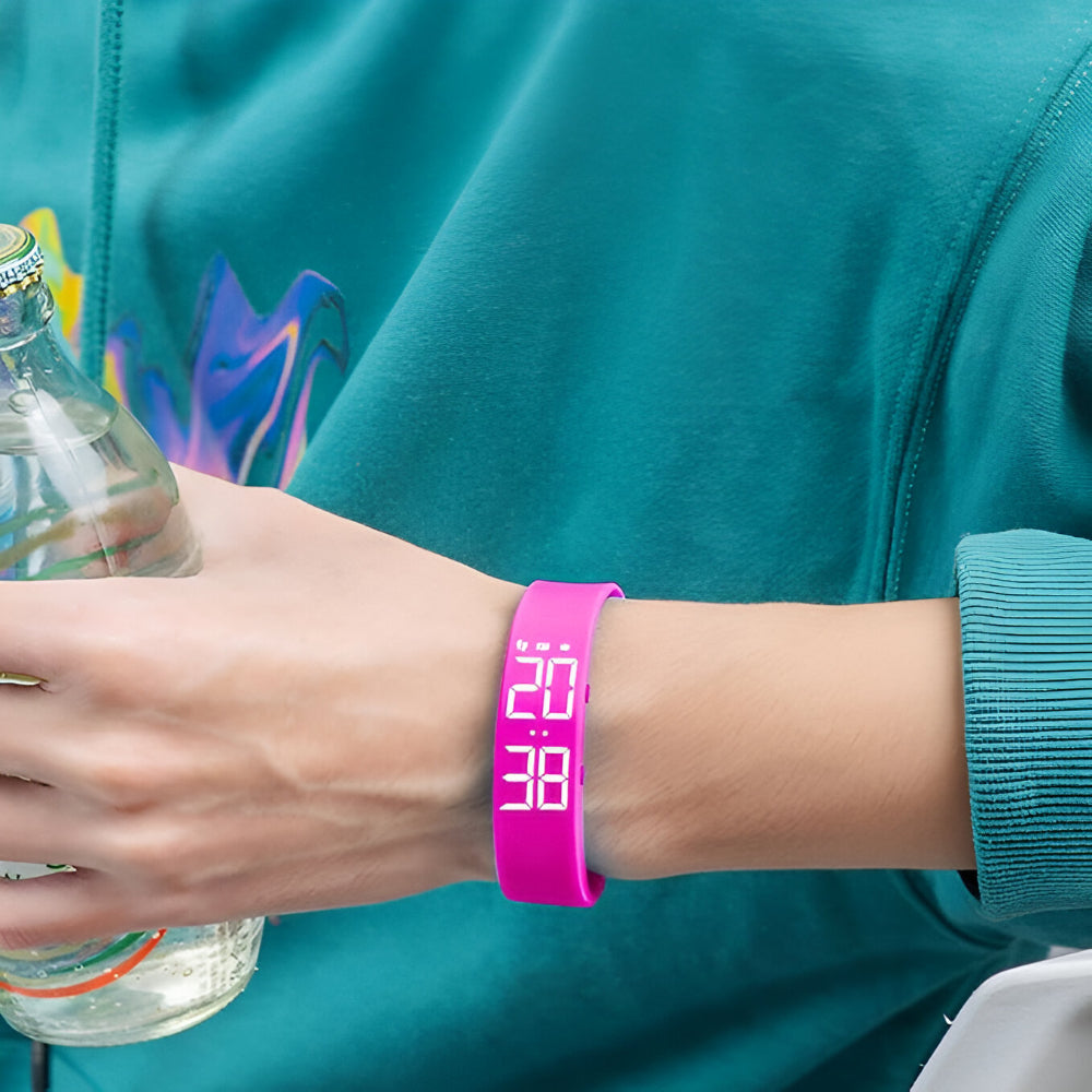 Wasserdichte Smartwatch mit Silikonarmband und Temperaturüberwachung