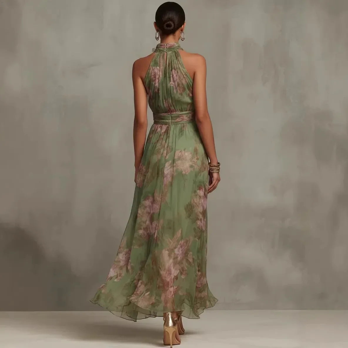 Kleid mit elegantem Fall und zarter Präsenz