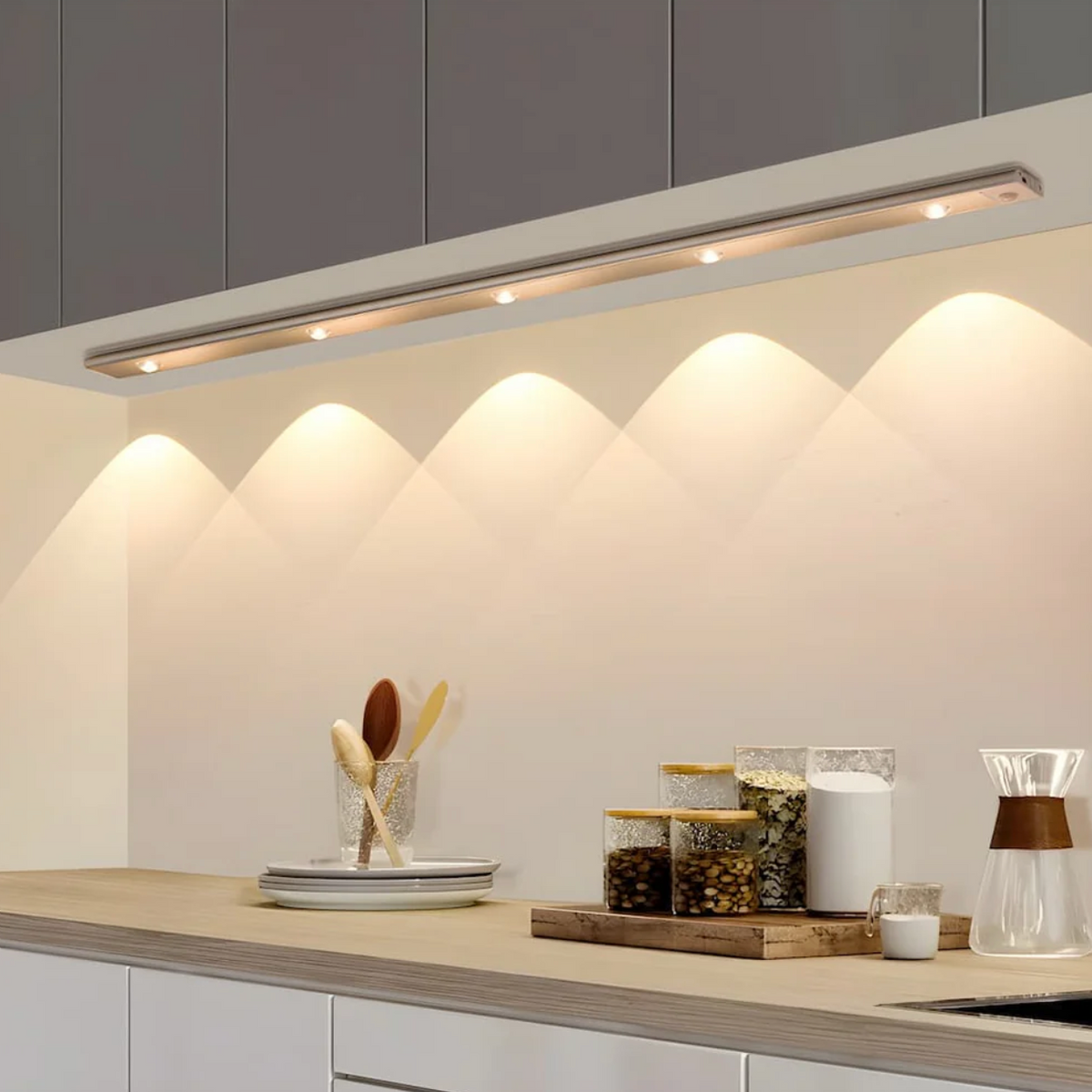 LED Unterbauleuchte für Küche mit Bewegungssensor – Kabellos, Wiederaufladbar & Dimmbar